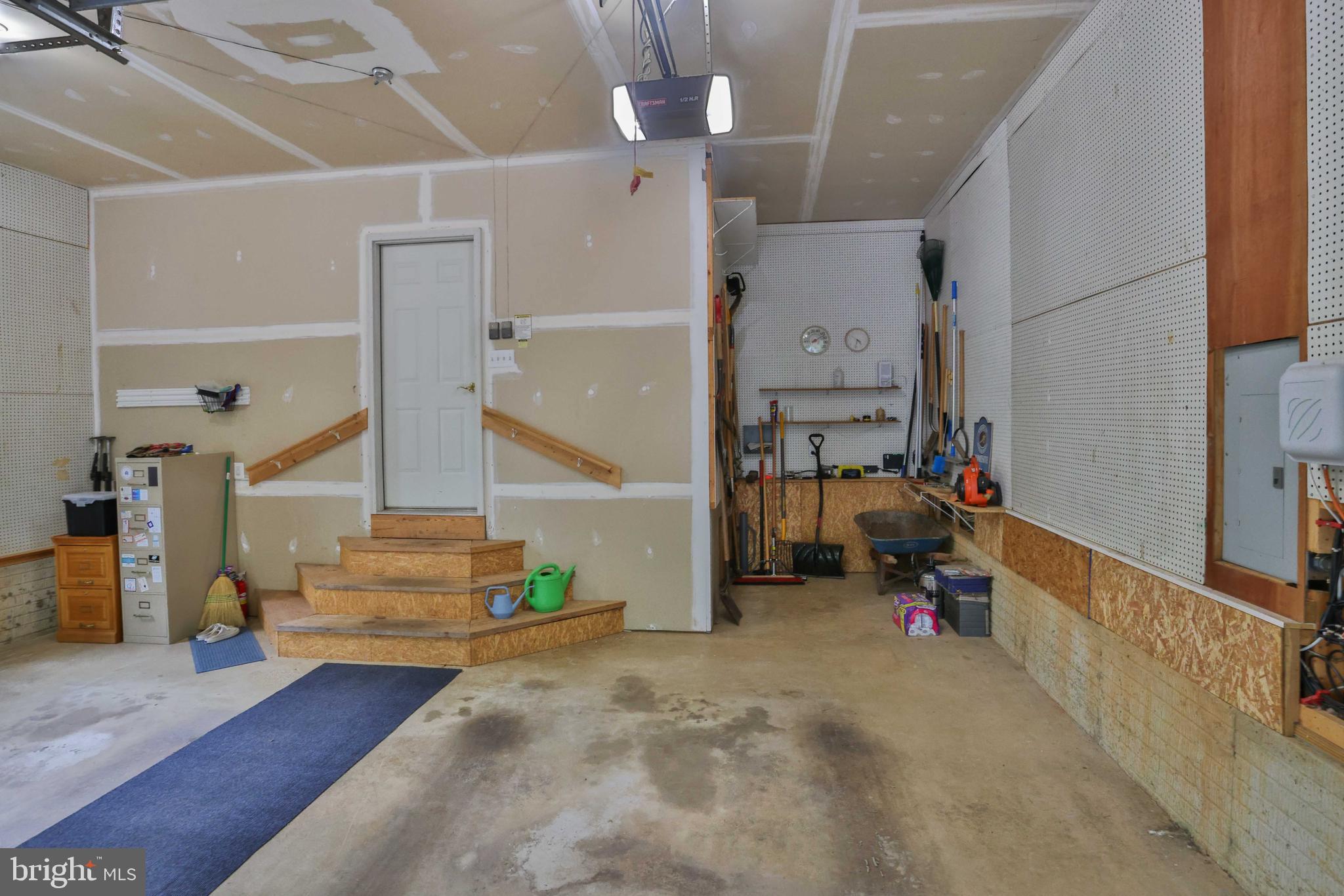 ESTATES OF CHANCELLORSVILLE - Residential