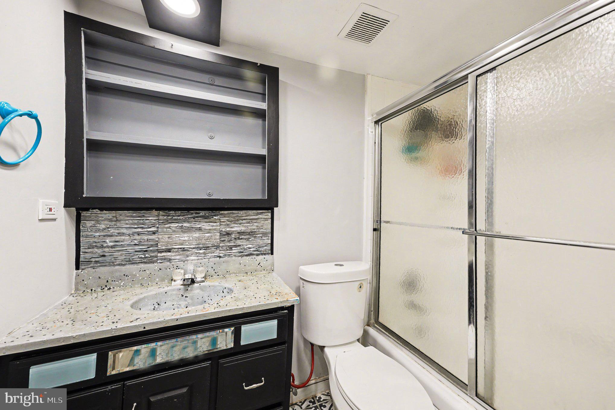 SAXONY SQUARE - Residential