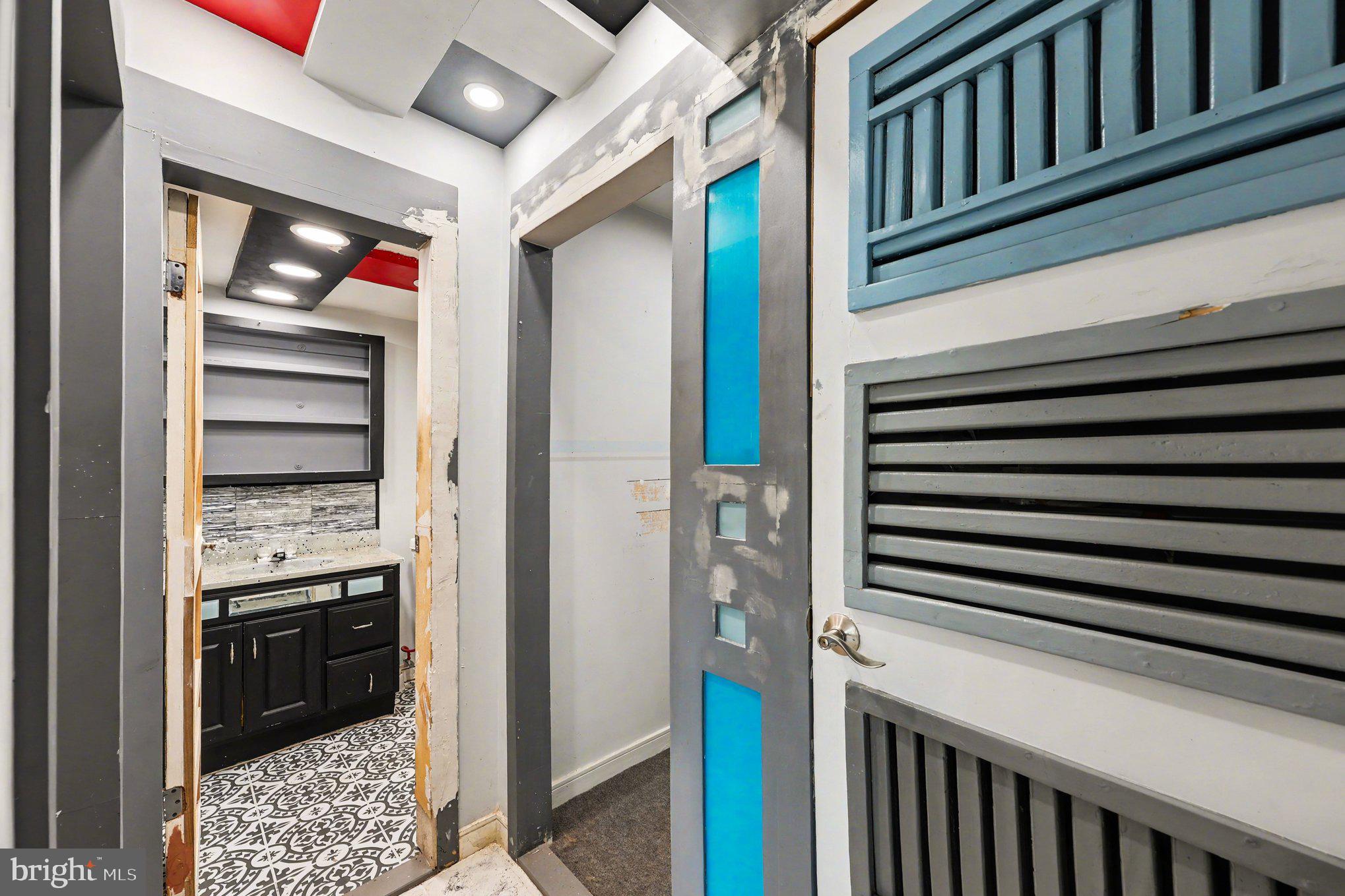 SAXONY SQUARE - Residential