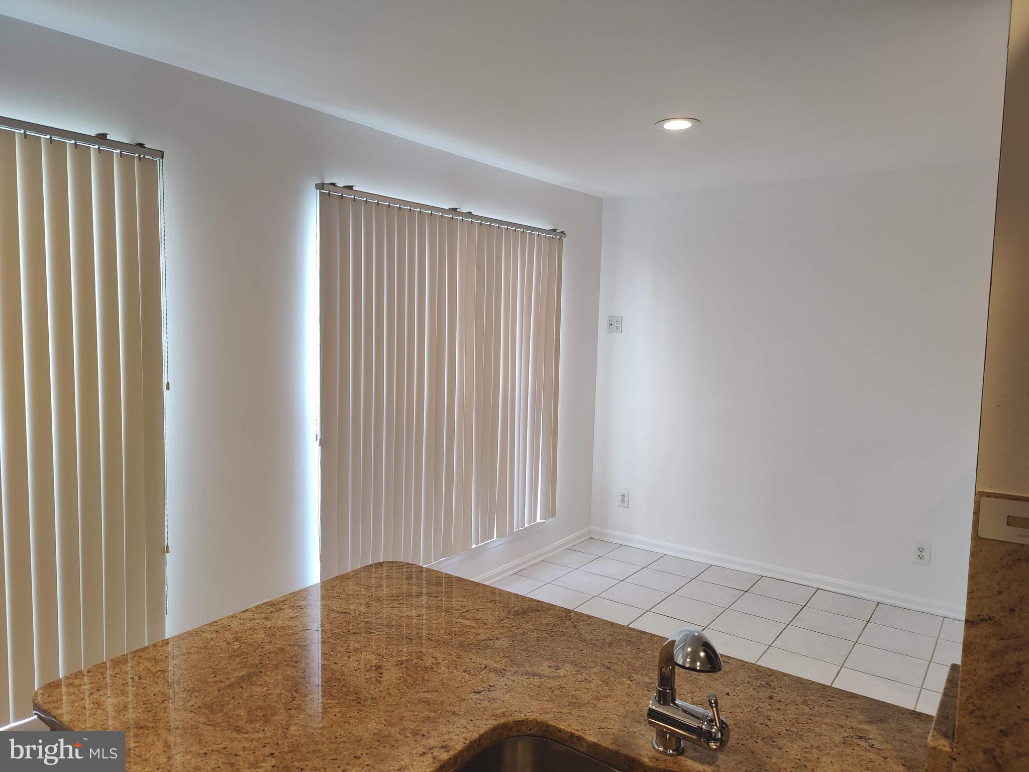 PARKWAY PLAZA - Residential Lease