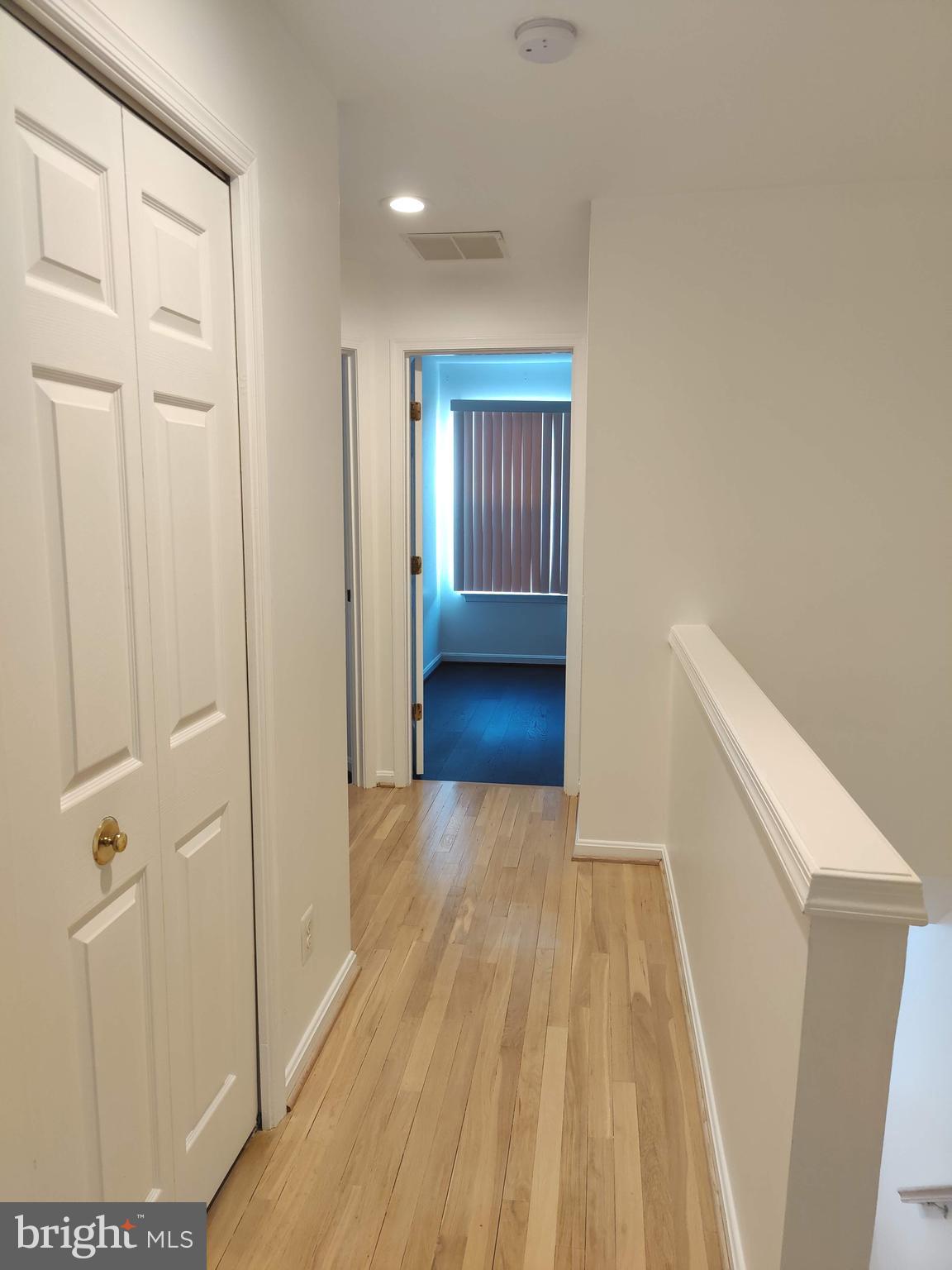 PARKWAY PLAZA - Residential Lease