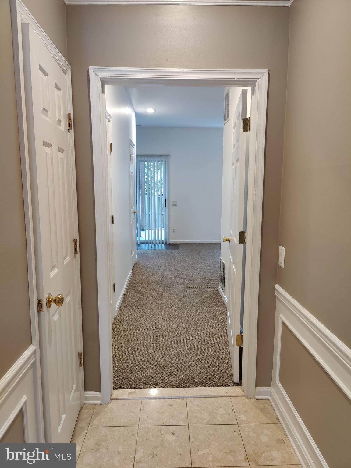 PARKWAY PLAZA - Residential Lease