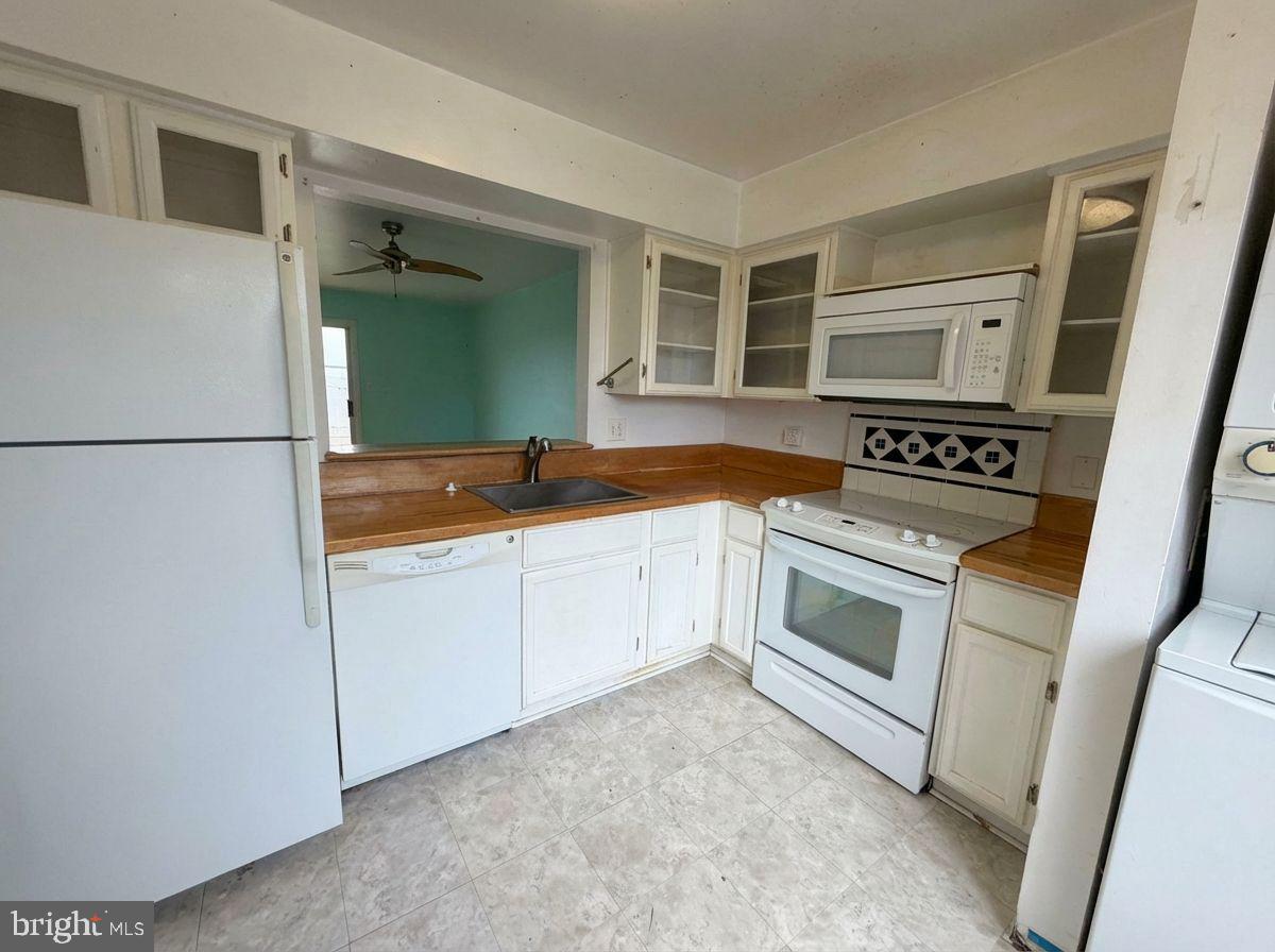 DEVON HILLS CONDO - Residential