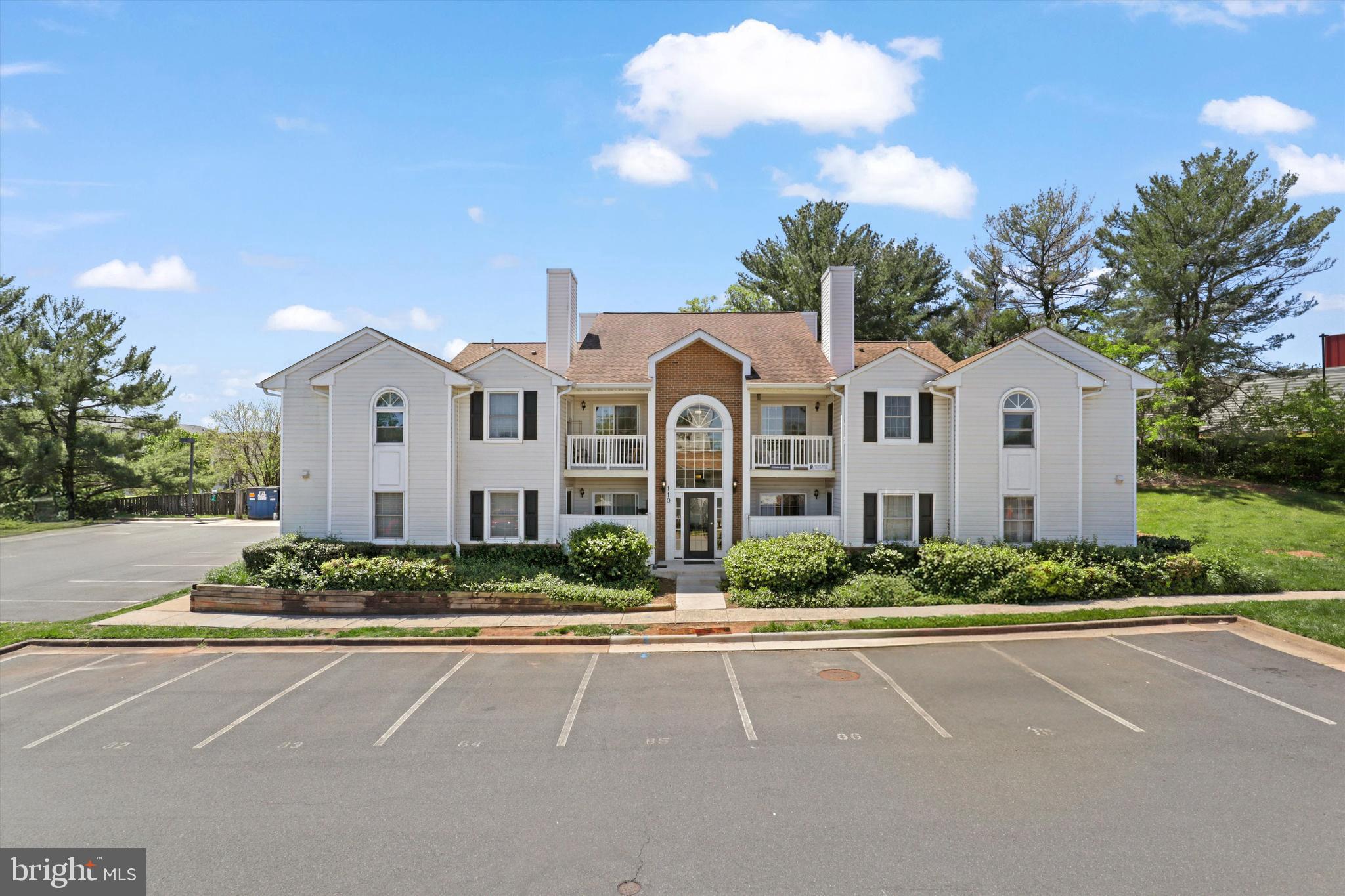 VILLAS AT COUNTRYSIDE - Residential Lease