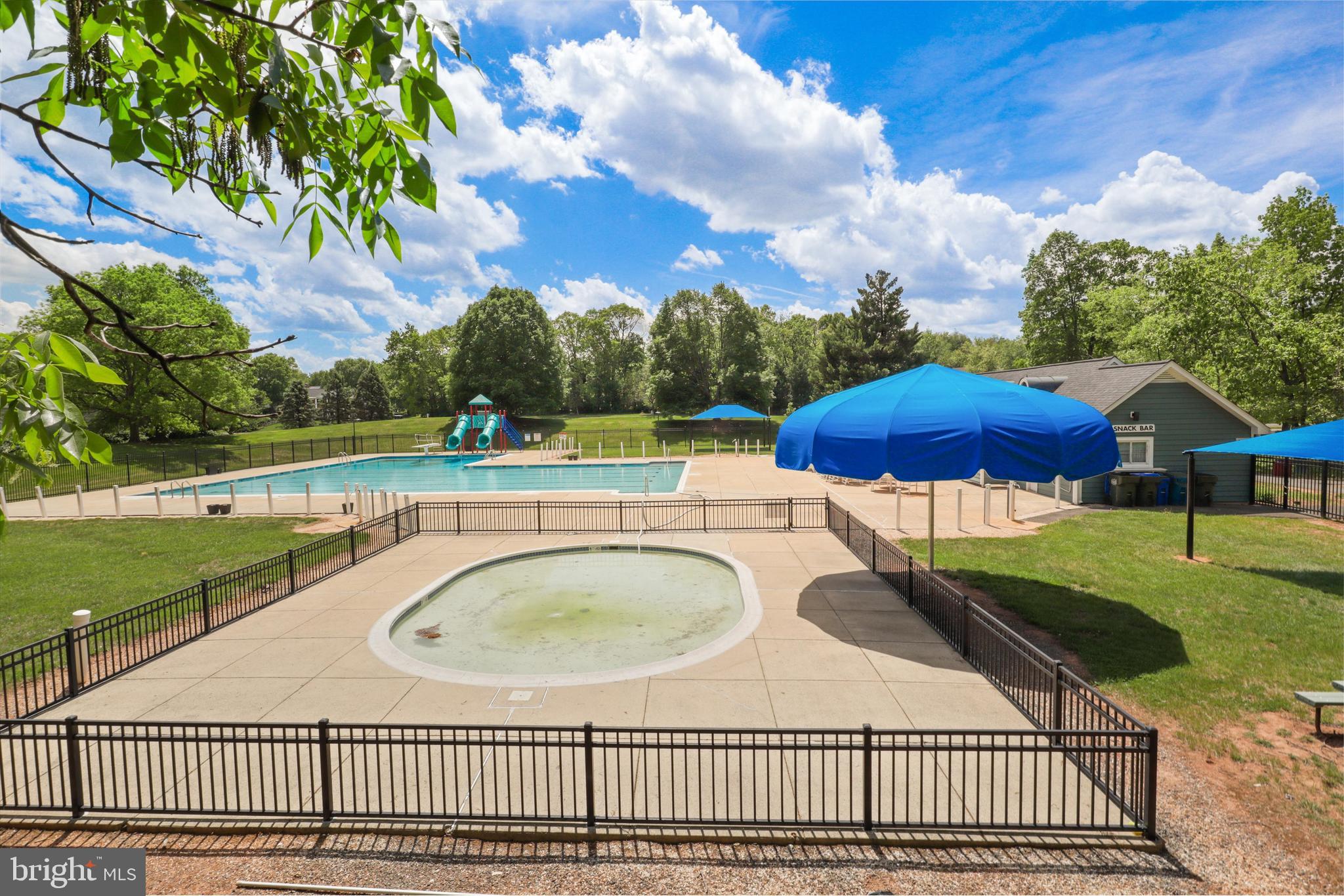 VILLAS AT COUNTRYSIDE - Residential Lease