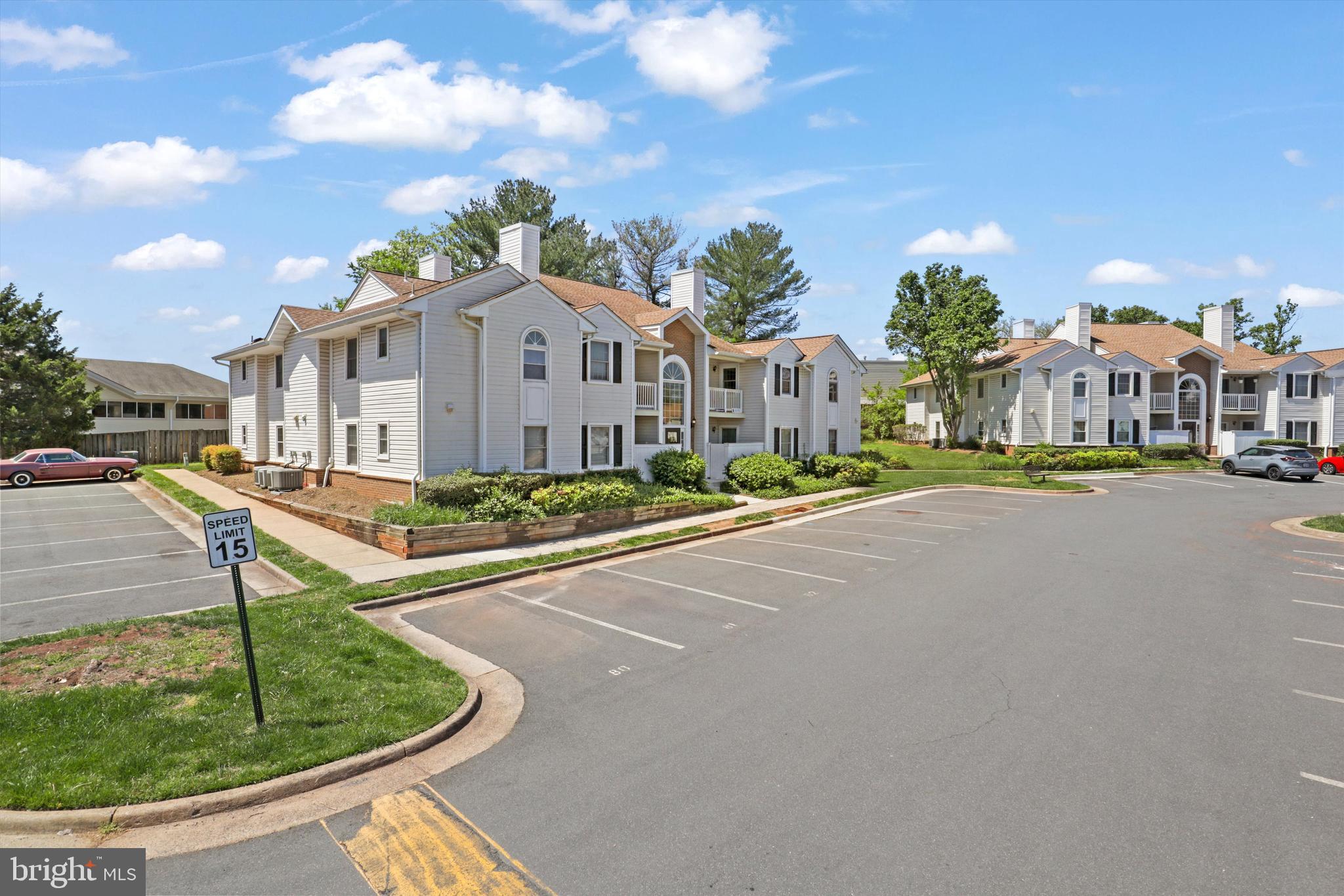 VILLAS AT COUNTRYSIDE - Residential Lease