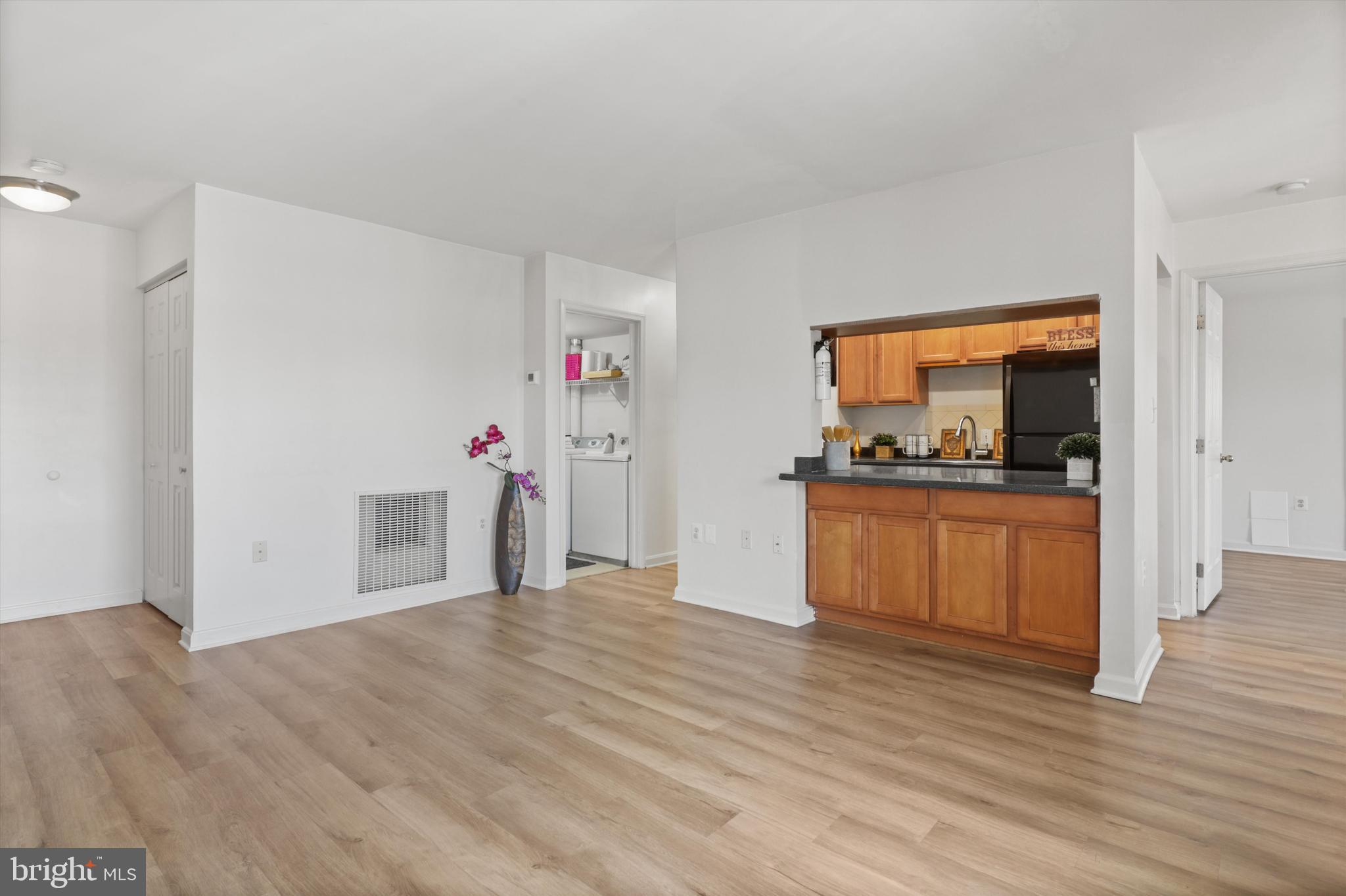 VILLAS AT COUNTRYSIDE - Residential Lease