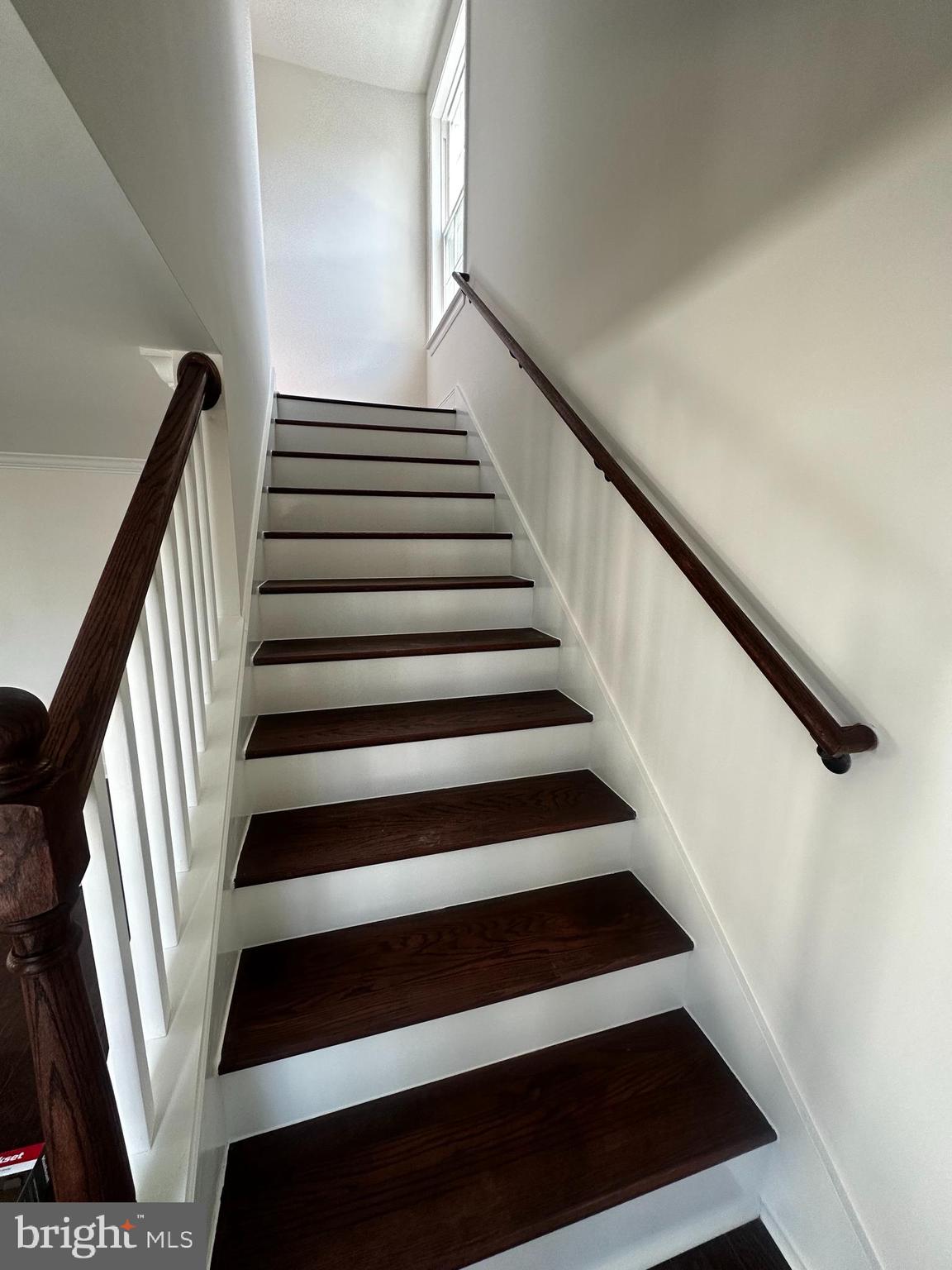 WOODLAND BEACH - Residential