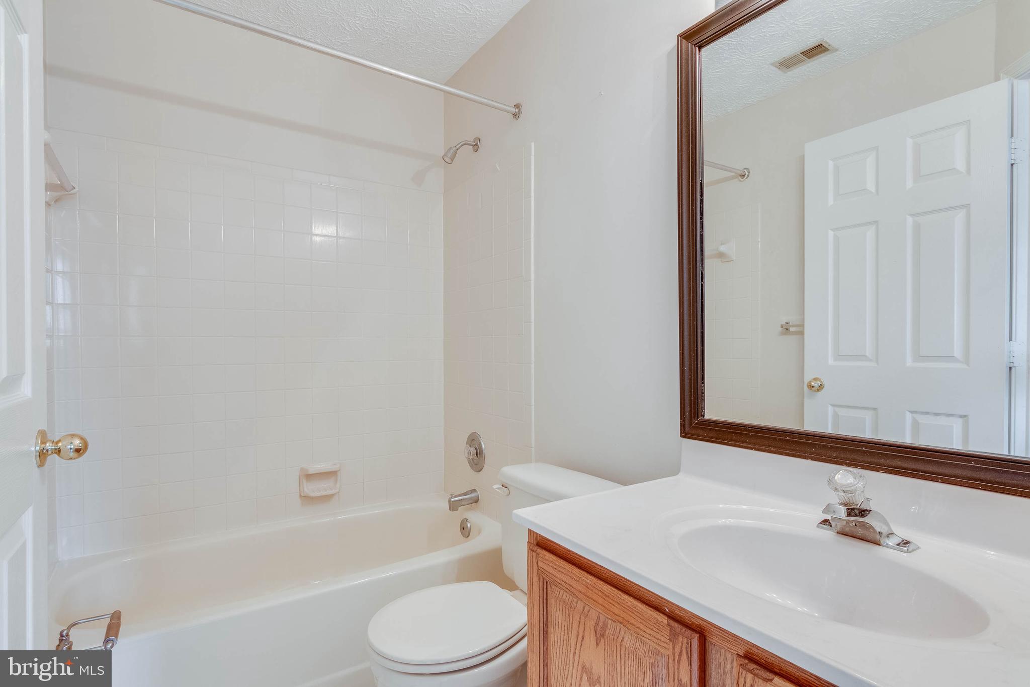 SEVEN OAKS - Residential Lease