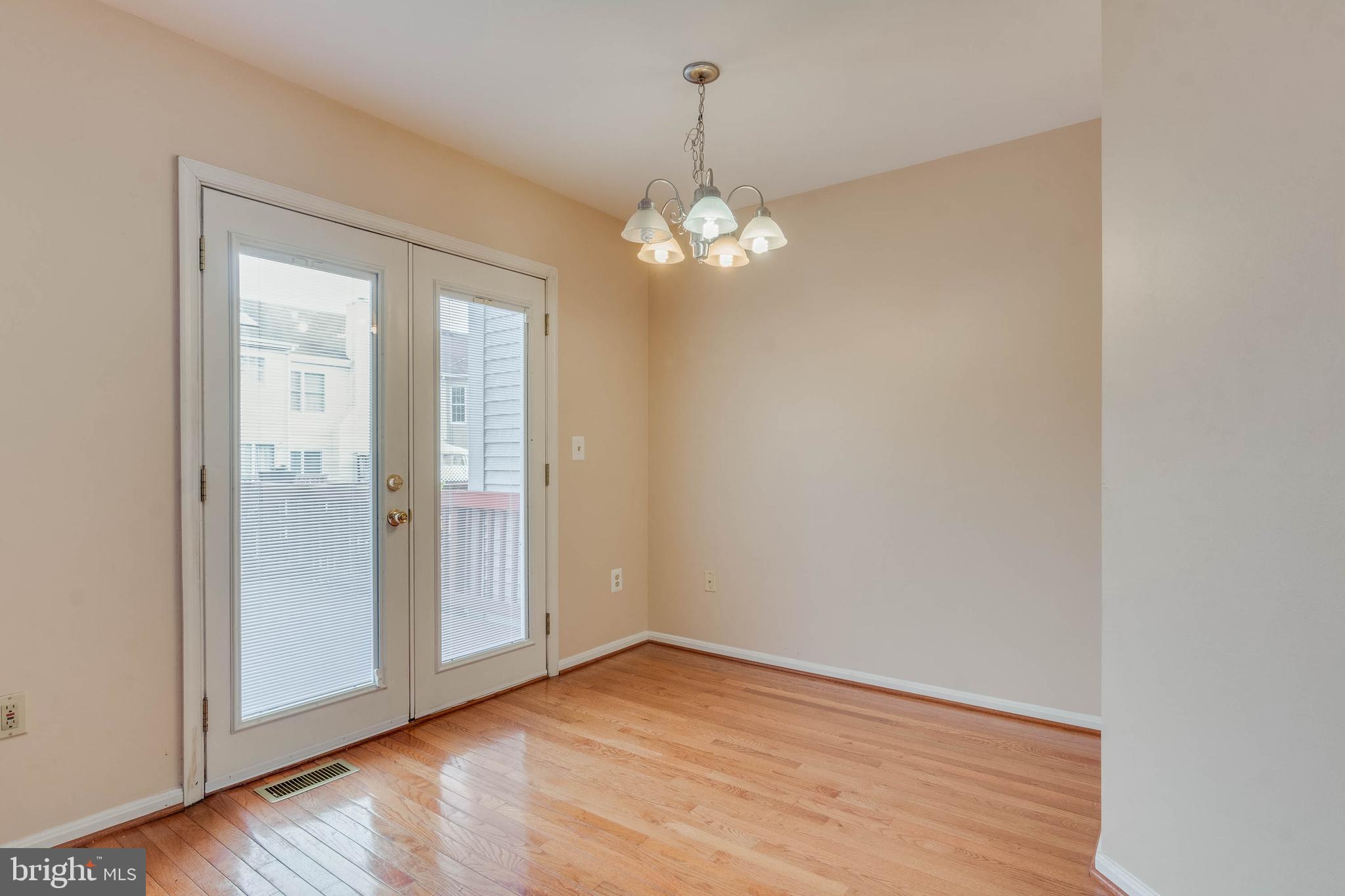 SEVEN OAKS - Residential Lease