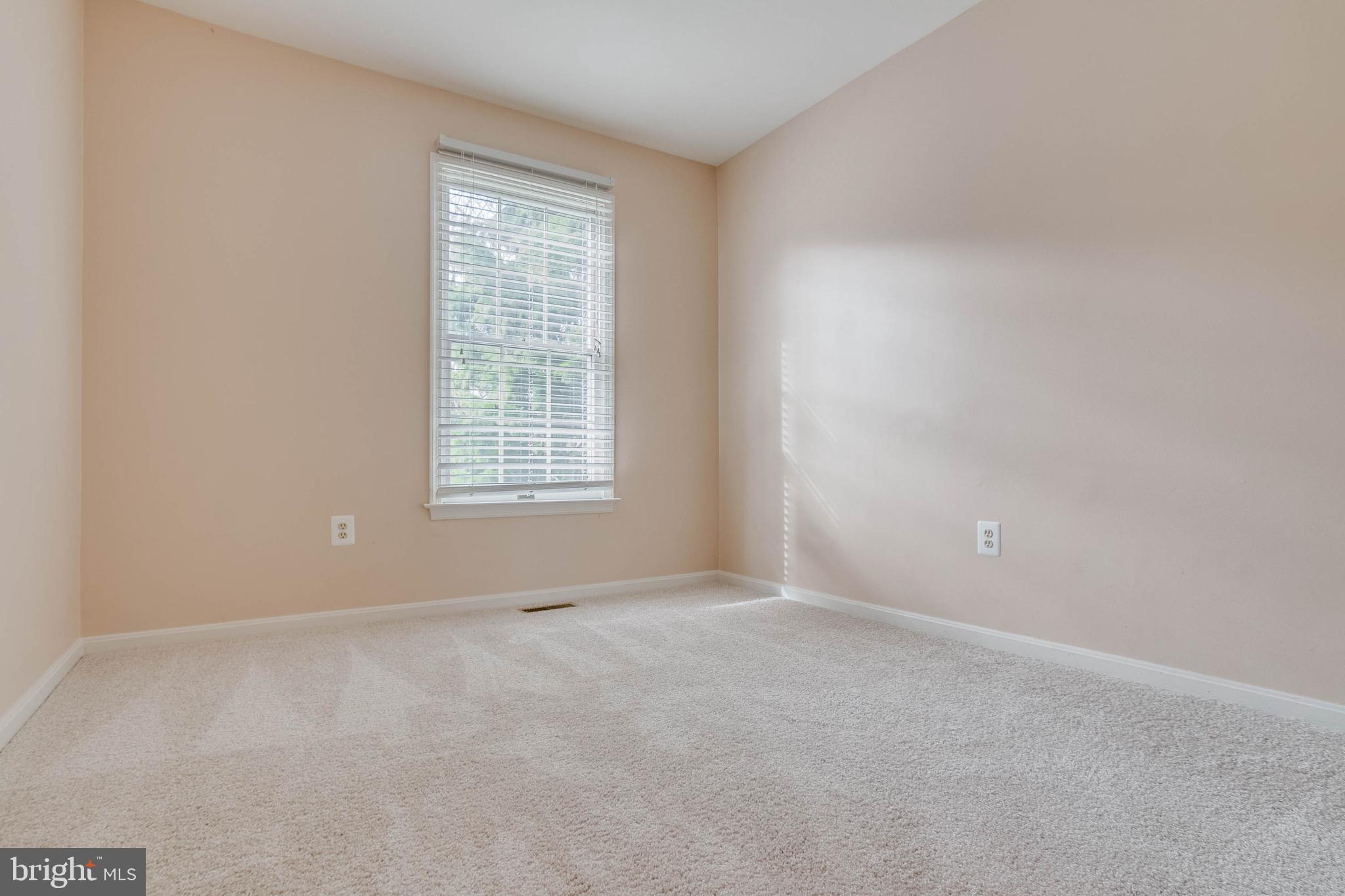 SEVEN OAKS - Residential Lease