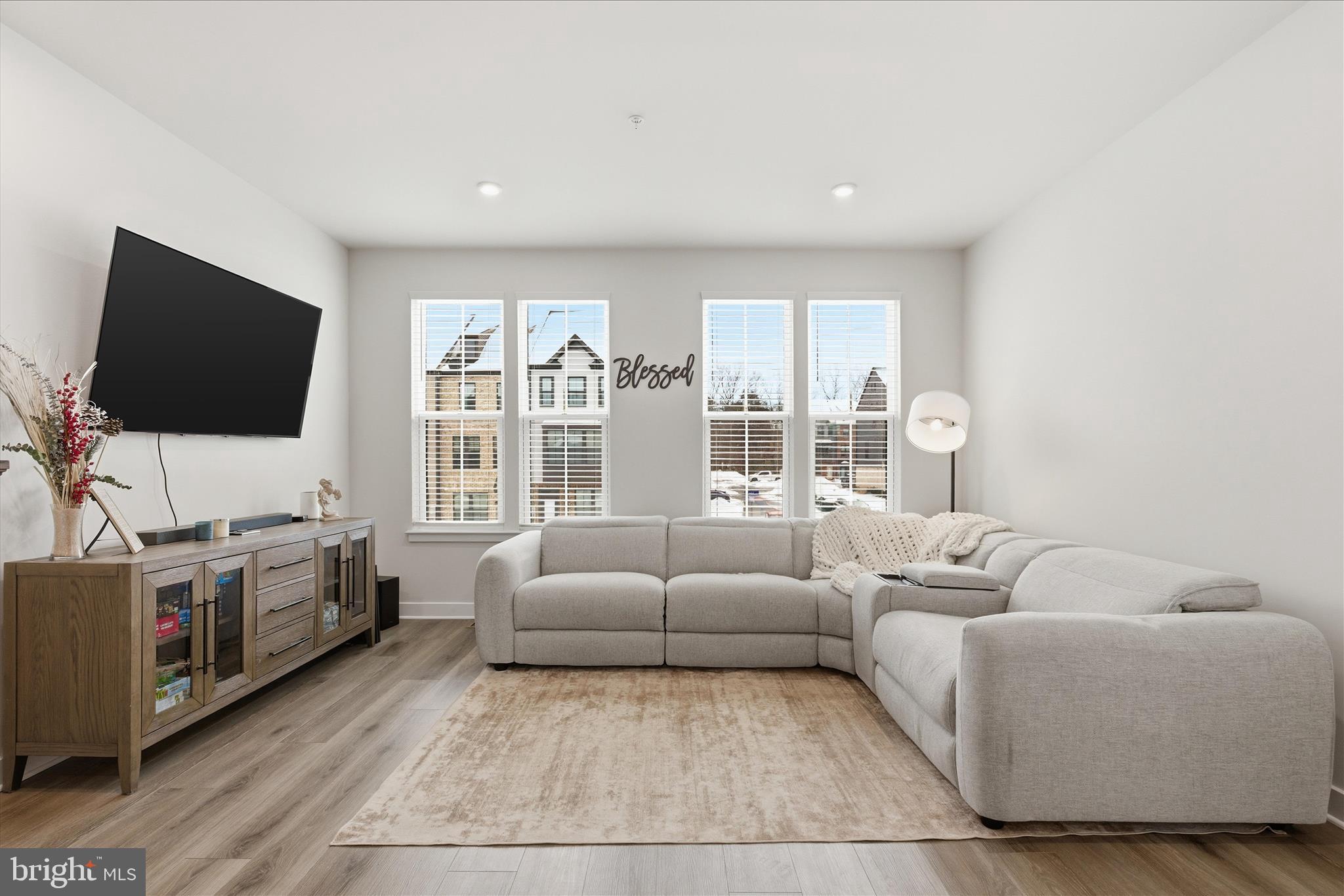 TANYARD SHORES - Residential