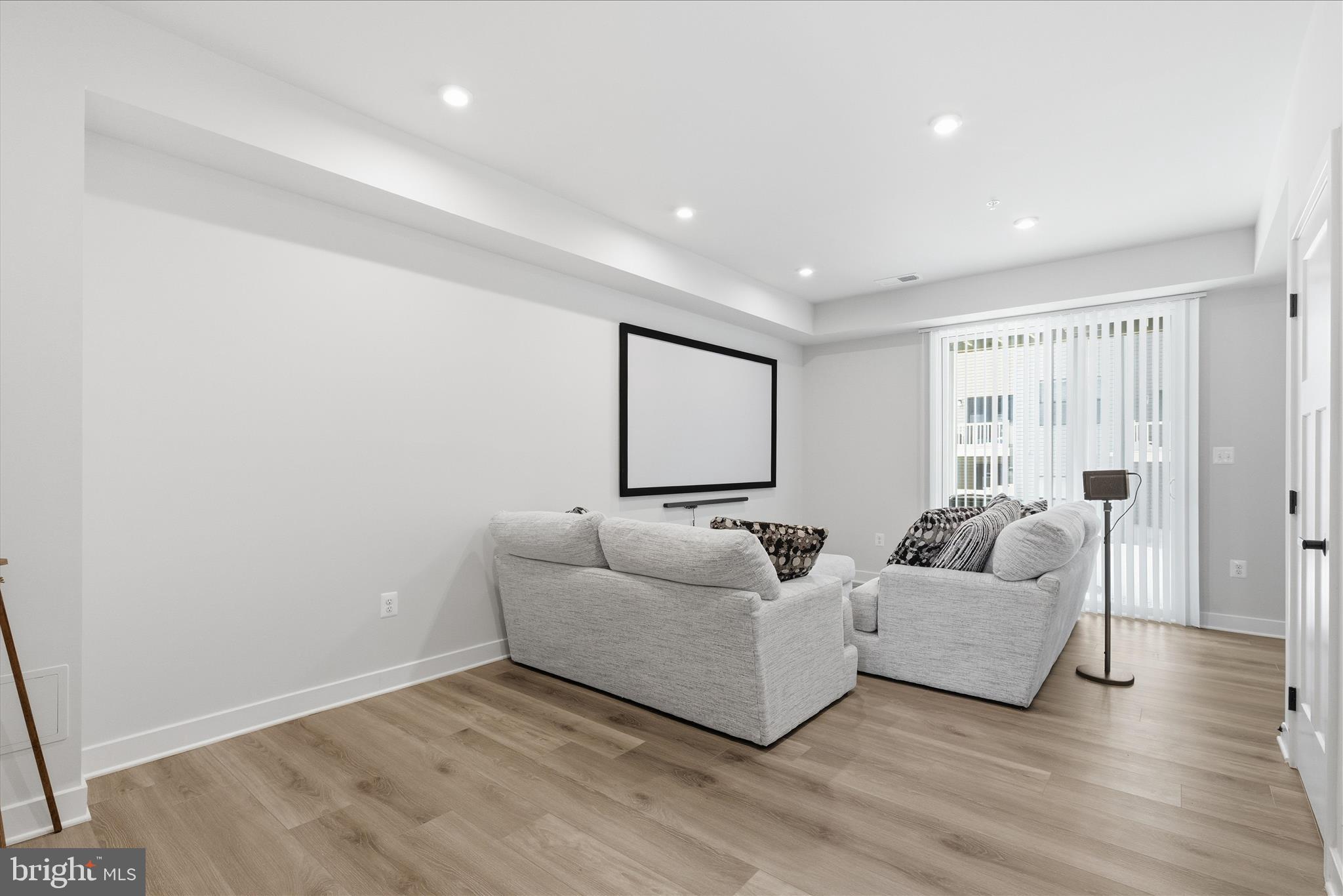 TANYARD SHORES - Residential