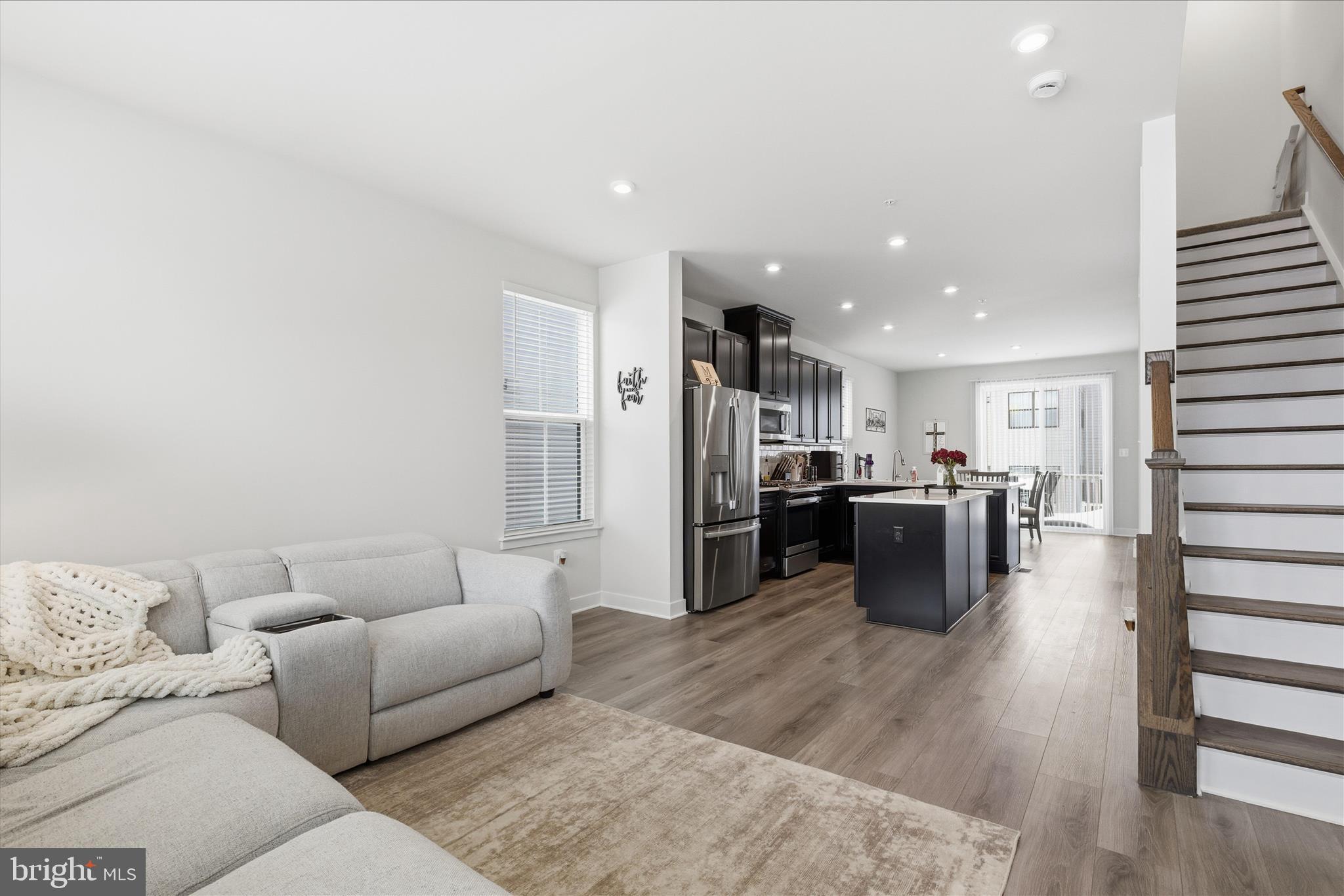 TANYARD SHORES - Residential