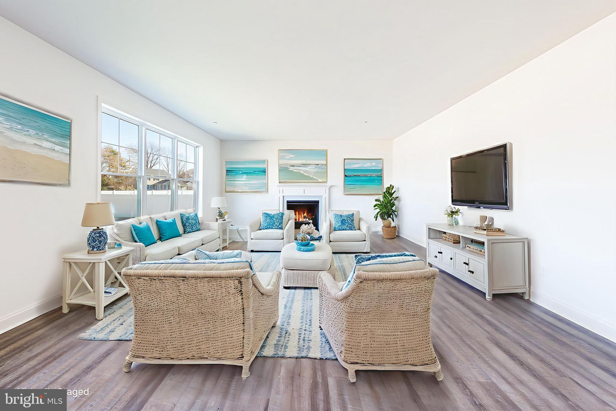 QUEEN ANNE COLONY - Residential