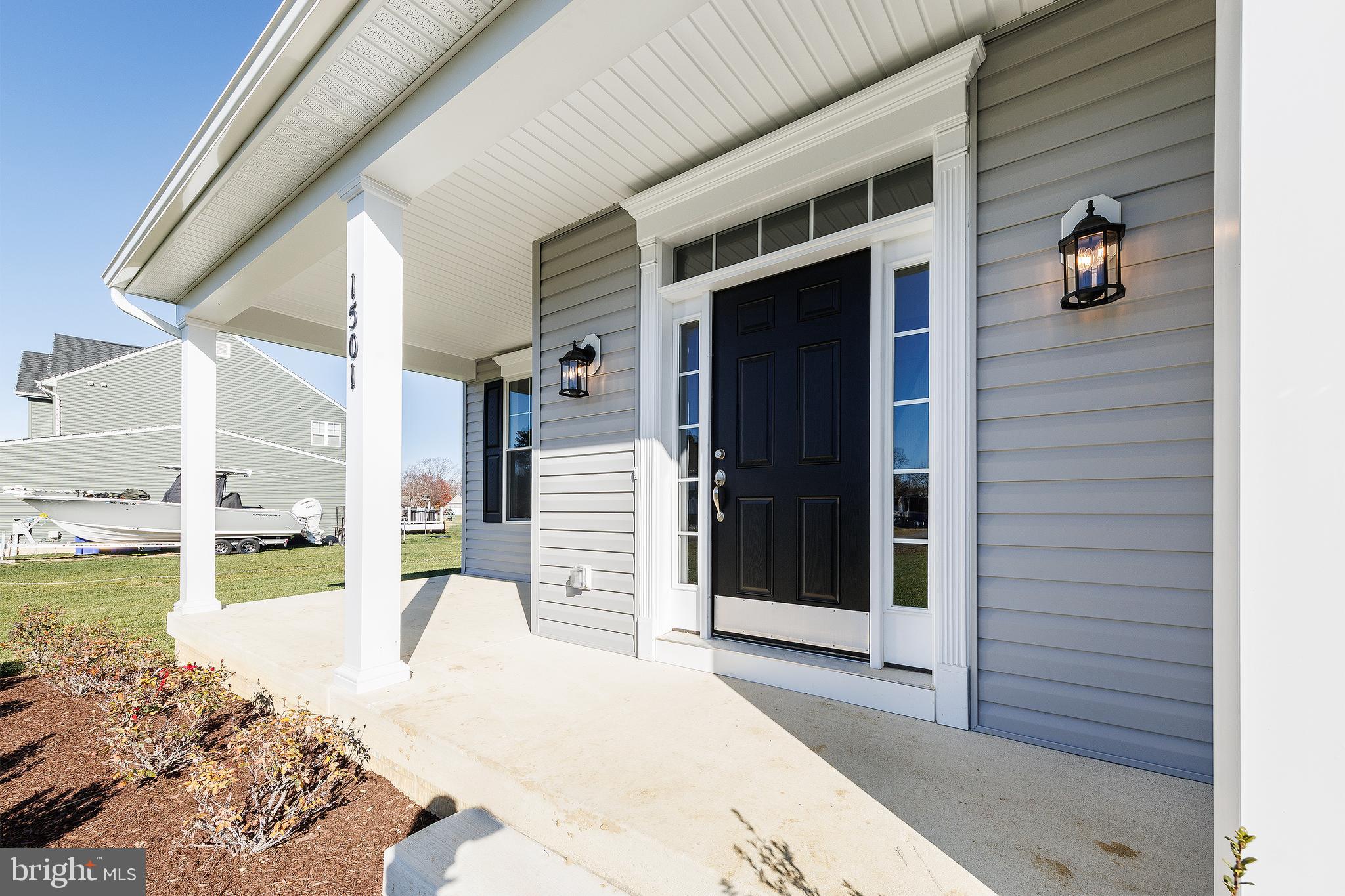 QUEEN ANNE COLONY - Residential