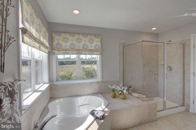 QUEEN ANNE COLONY - Residential