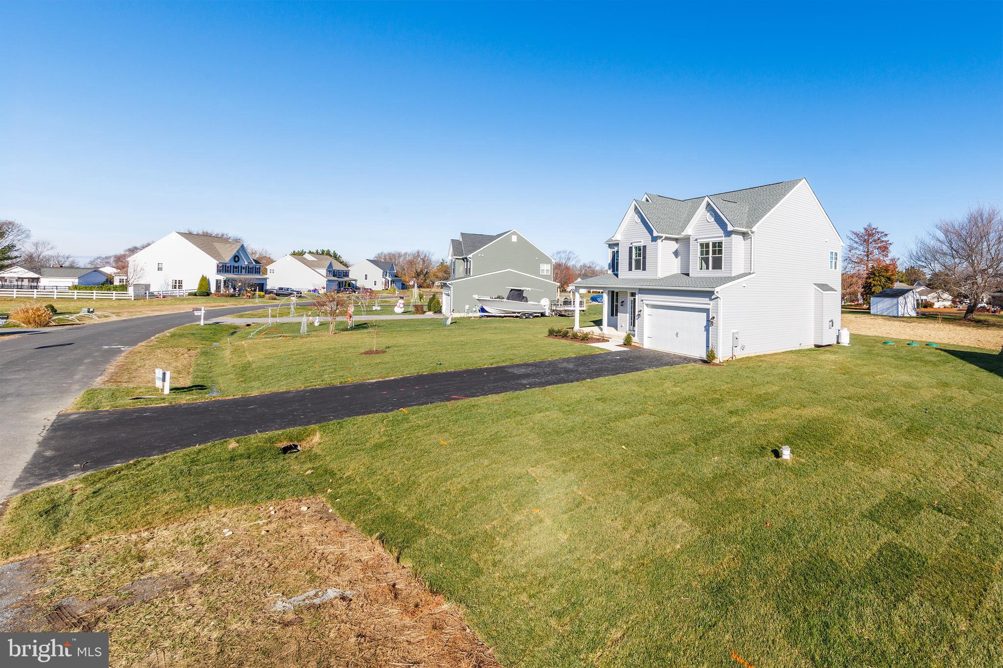 QUEEN ANNE COLONY - Residential