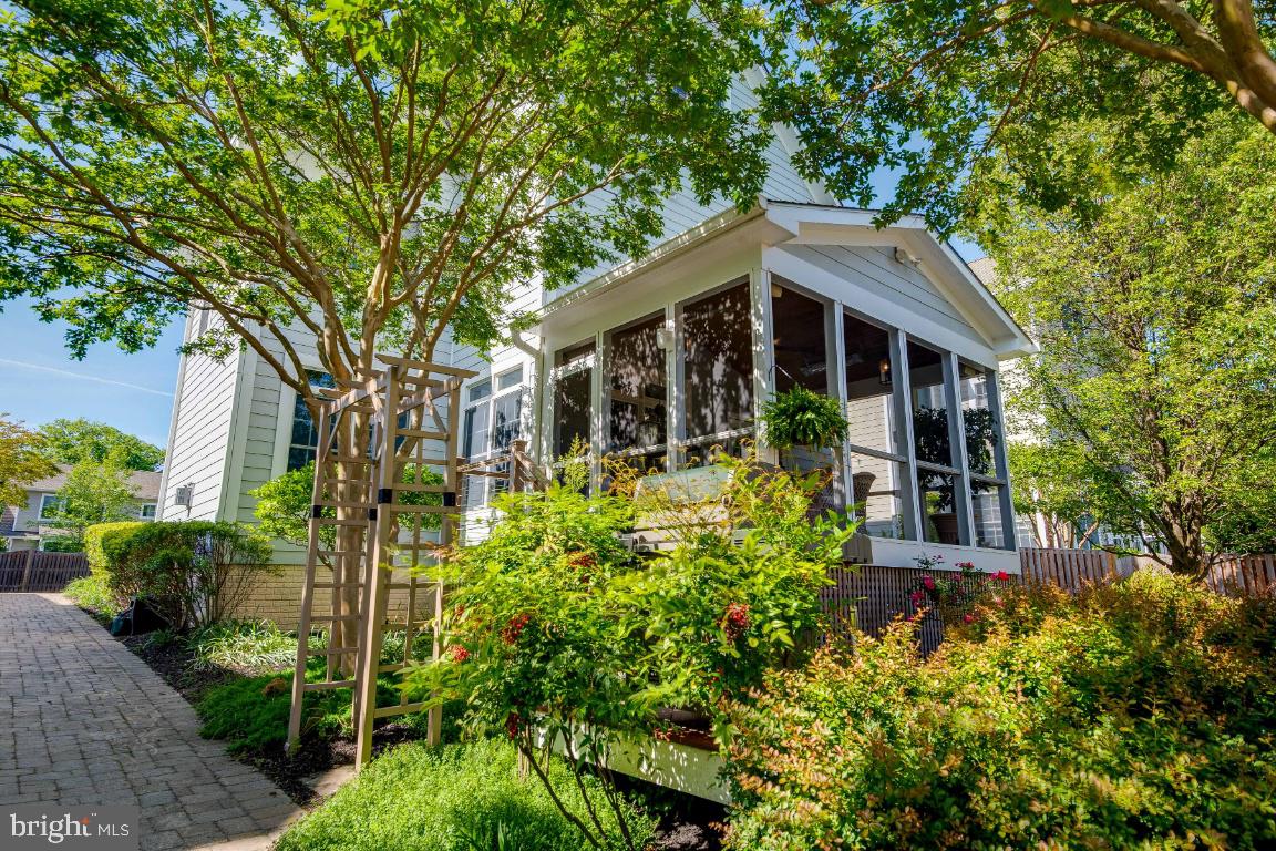 EASTPORT - Residential