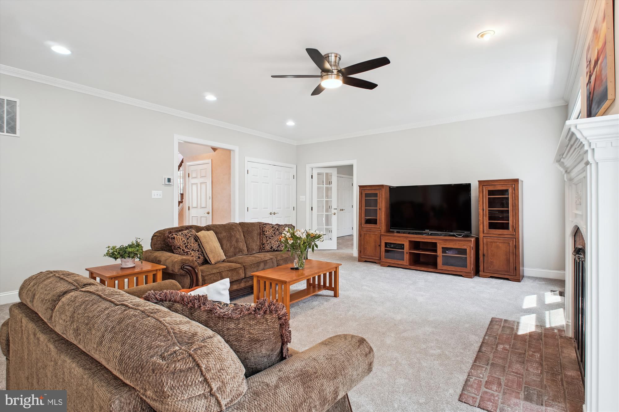 WILLOWS OF POTOMAC - Residential