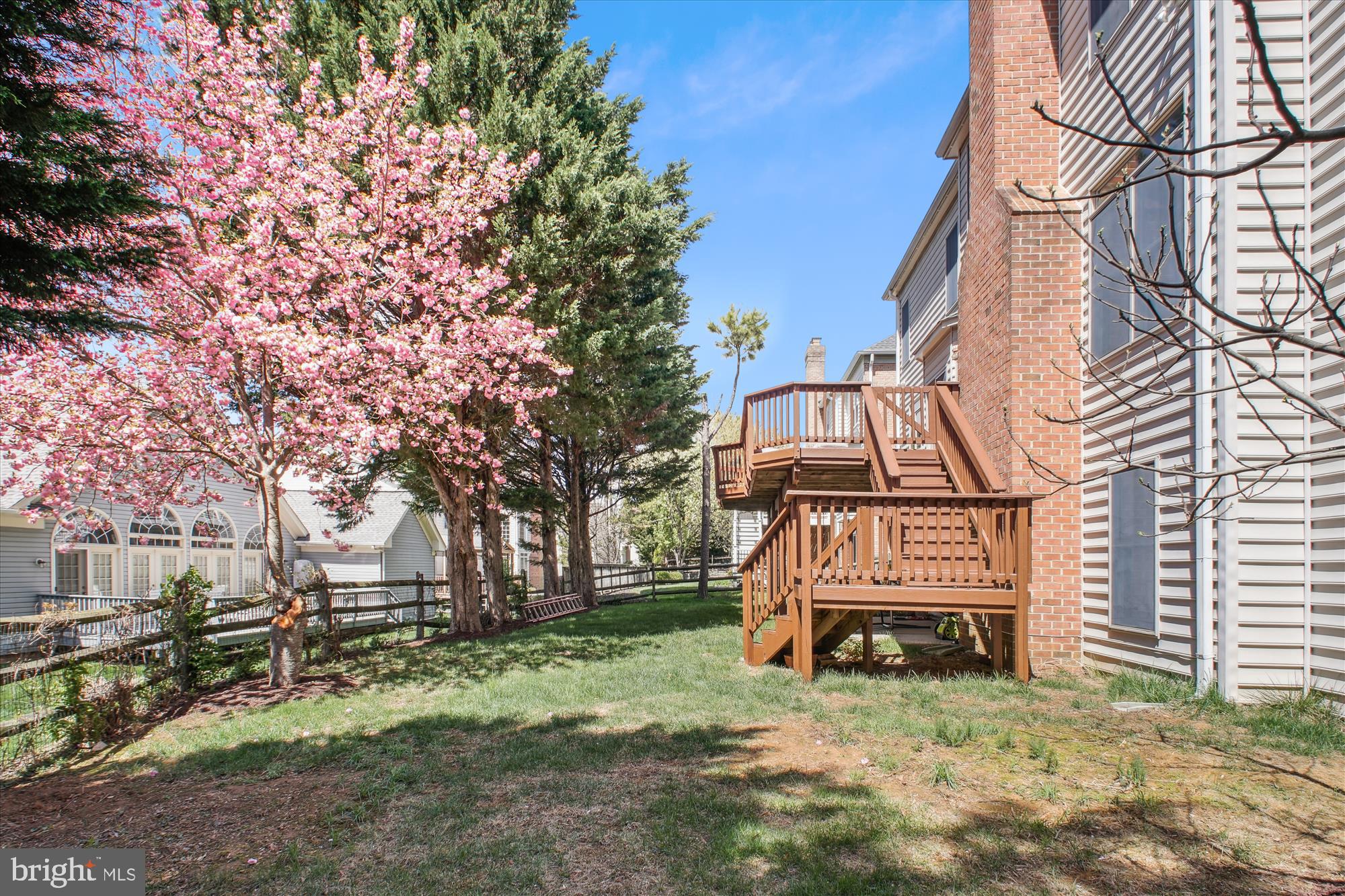 WILLOWS OF POTOMAC - Residential