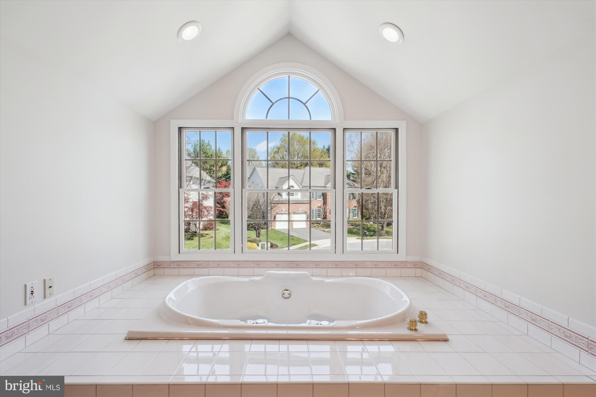 WILLOWS OF POTOMAC - Residential