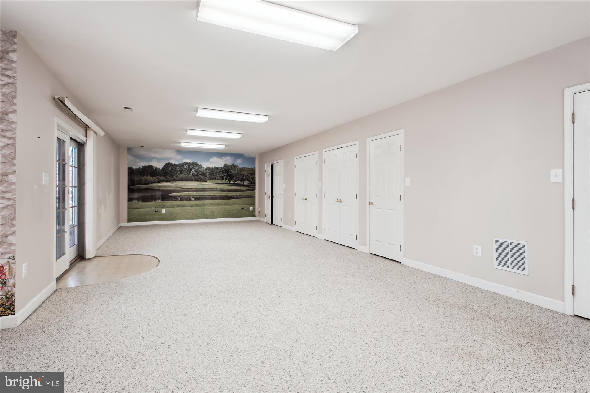 WILLOWS OF POTOMAC - Residential