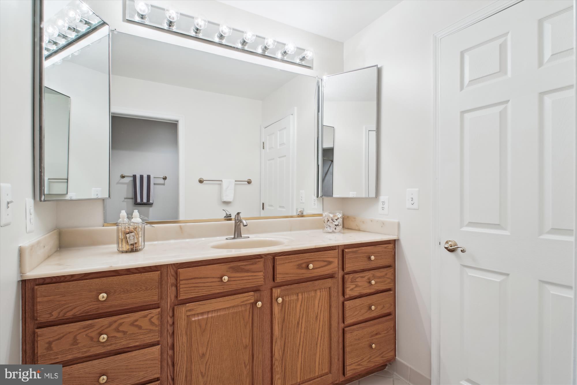 WILLOWS OF POTOMAC - Residential