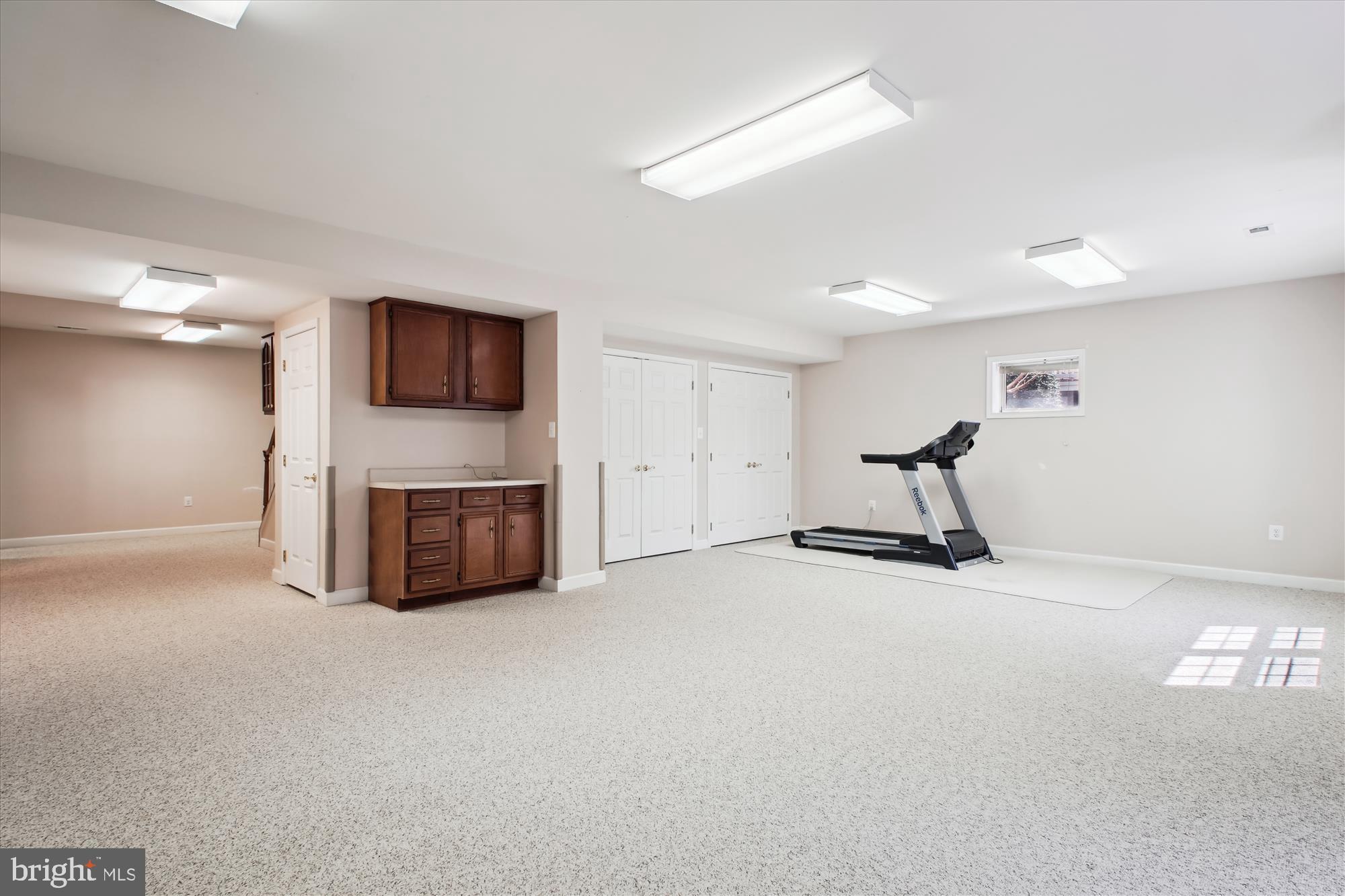 WILLOWS OF POTOMAC - Residential