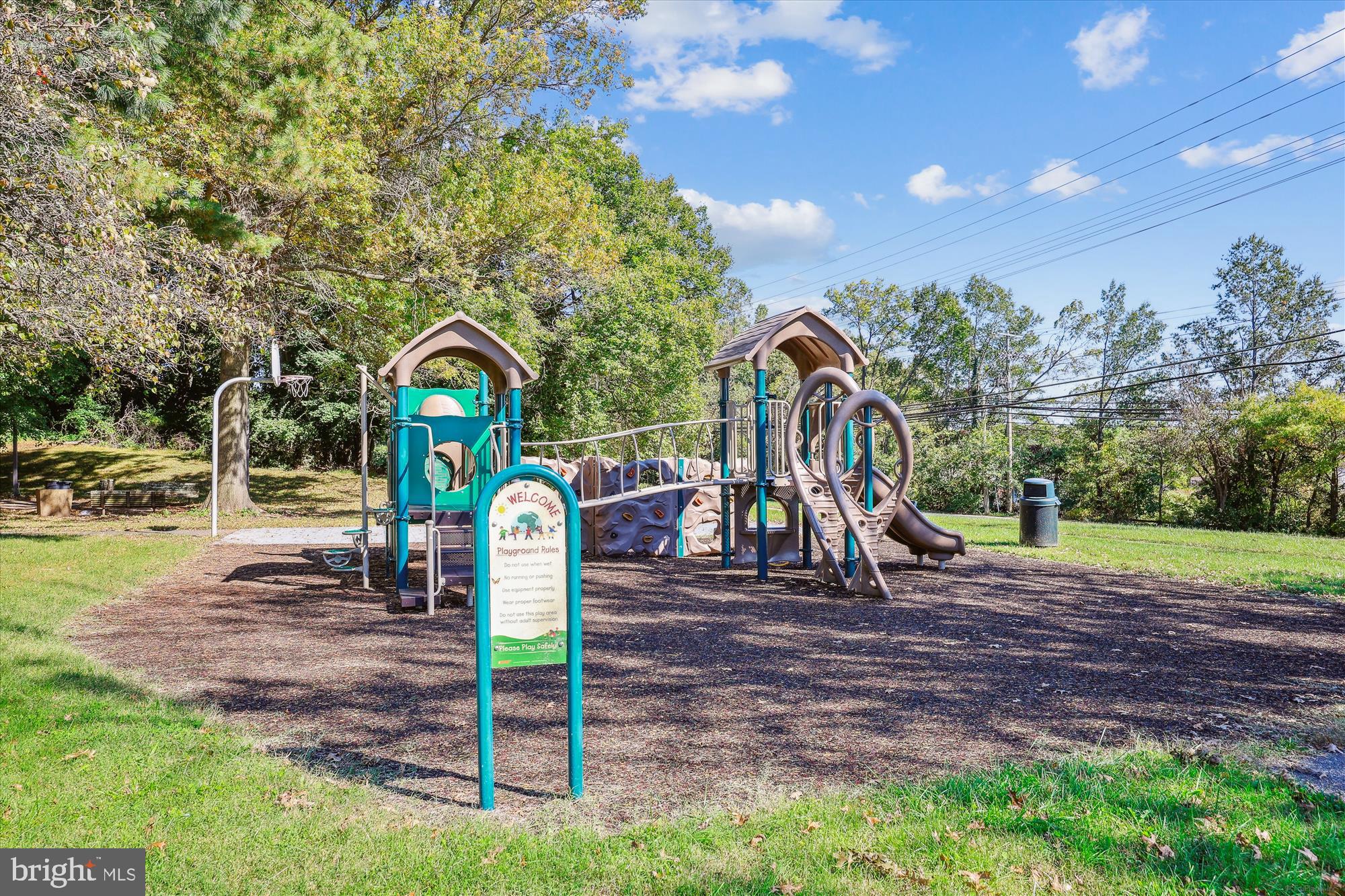 WILLOWS OF POTOMAC - Residential