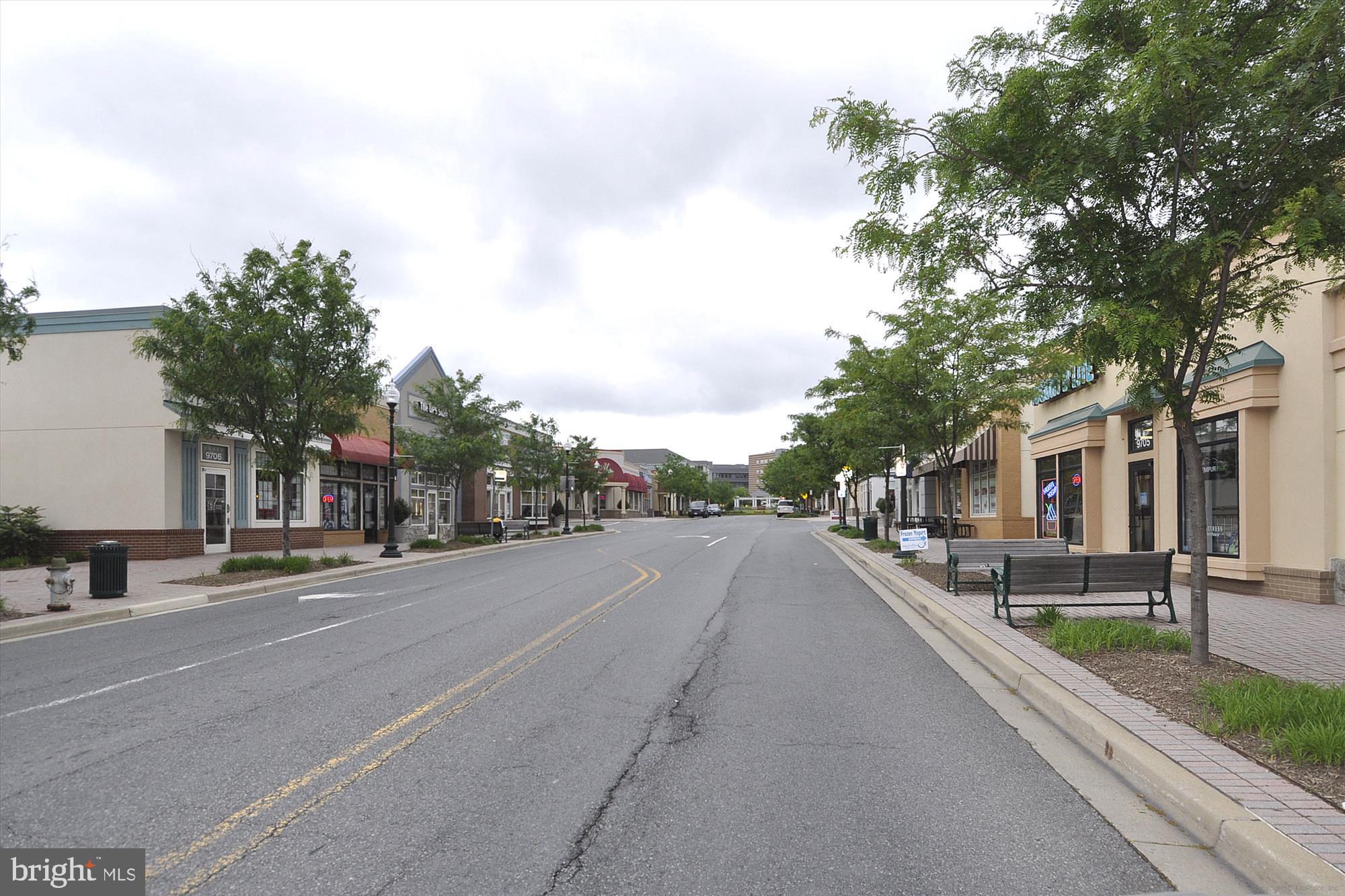 WILLOWS OF POTOMAC - Residential