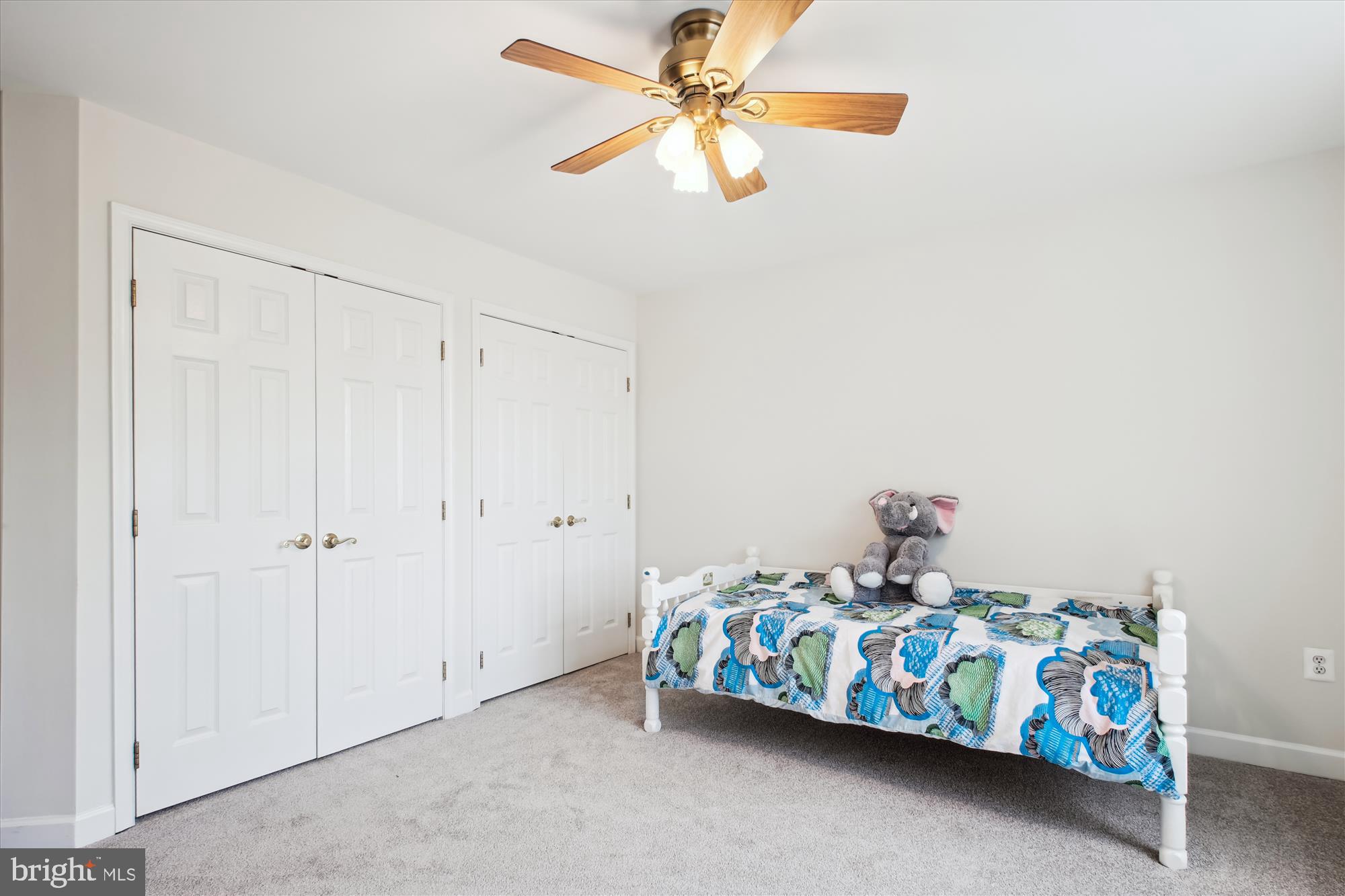 WILLOWS OF POTOMAC - Residential