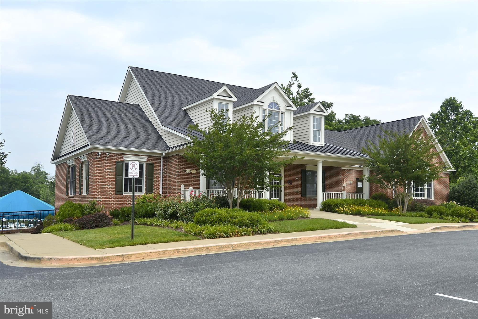 WILLOWS OF POTOMAC - Residential