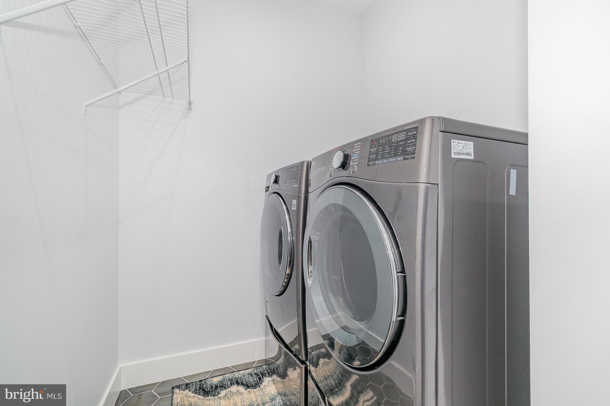 WINDING CREEK - Residential