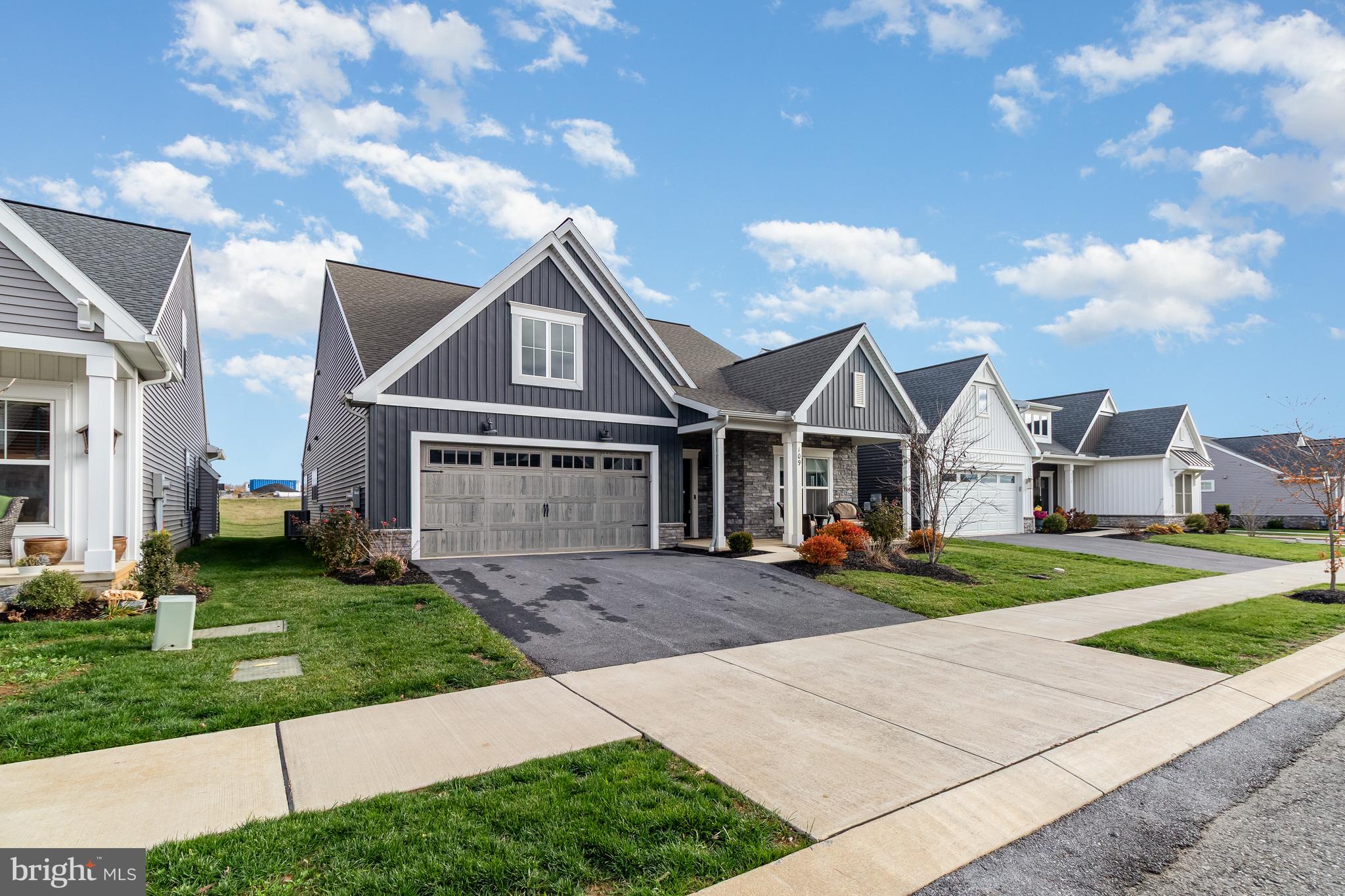 WINDING CREEK - Residential