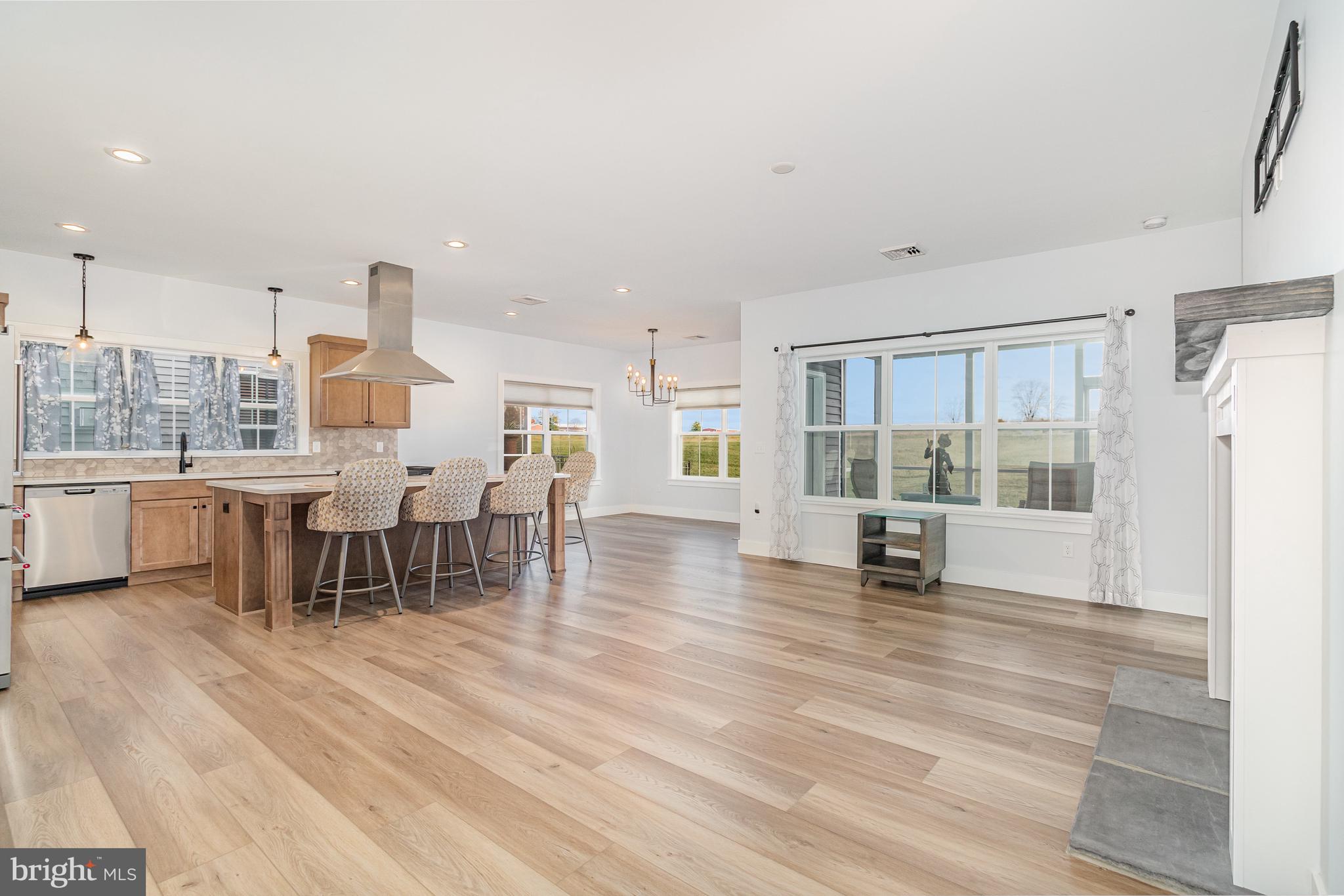 WINDING CREEK - Residential