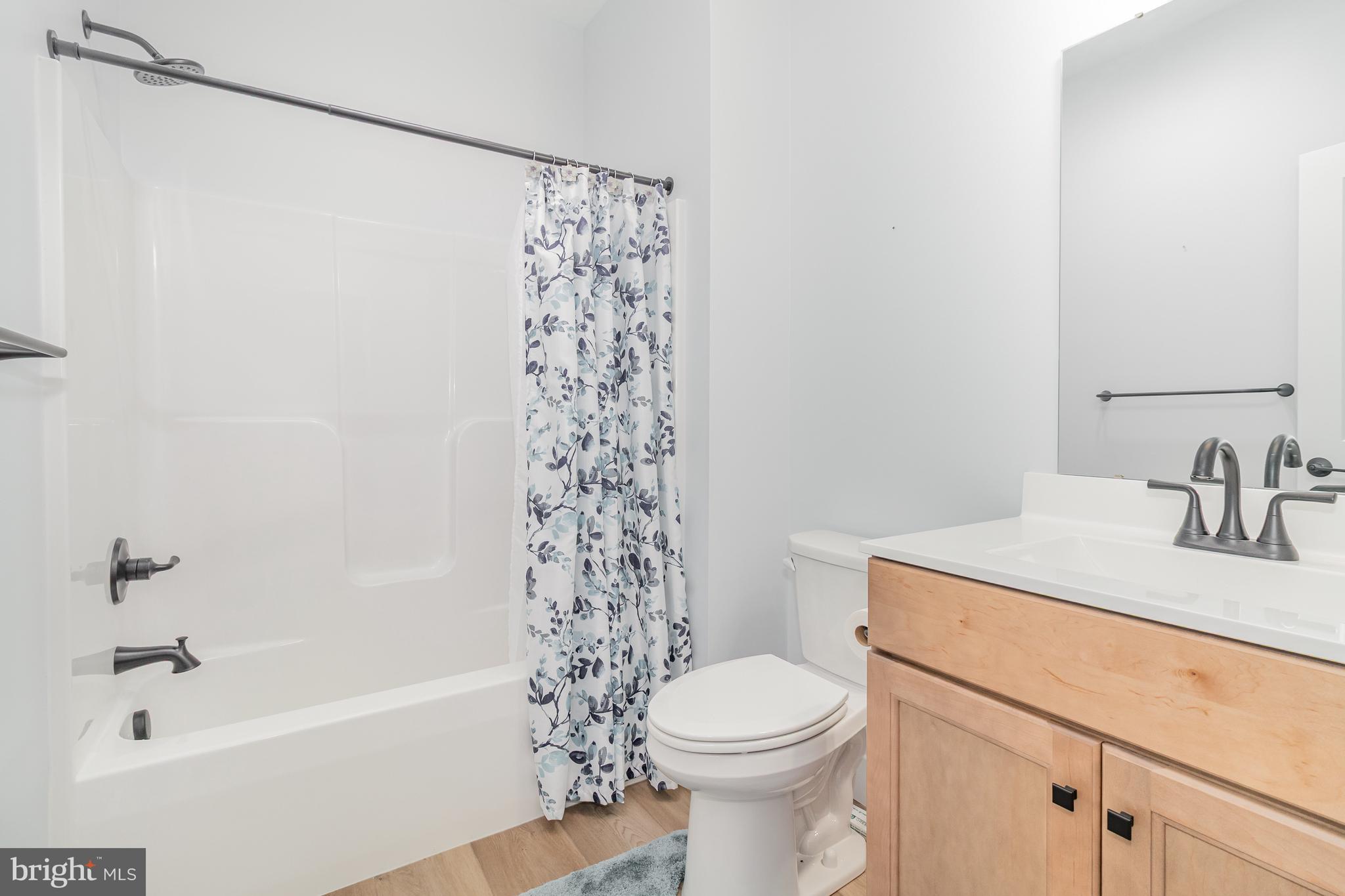 WINDING CREEK - Residential