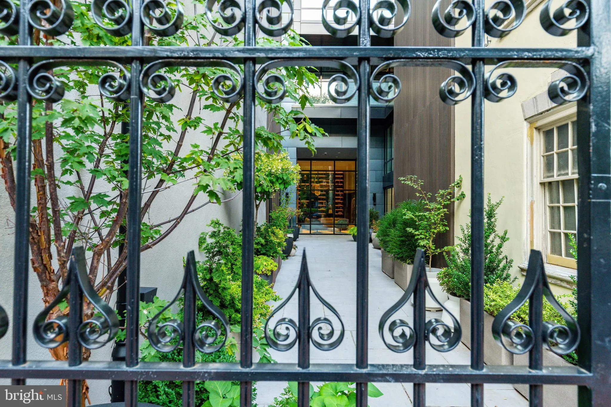 Philadelphia, Pennsylvania 19106, United States, 3 Bedrooms Bedrooms, ,4 BathroomsBathrooms,Residential,Active,121073