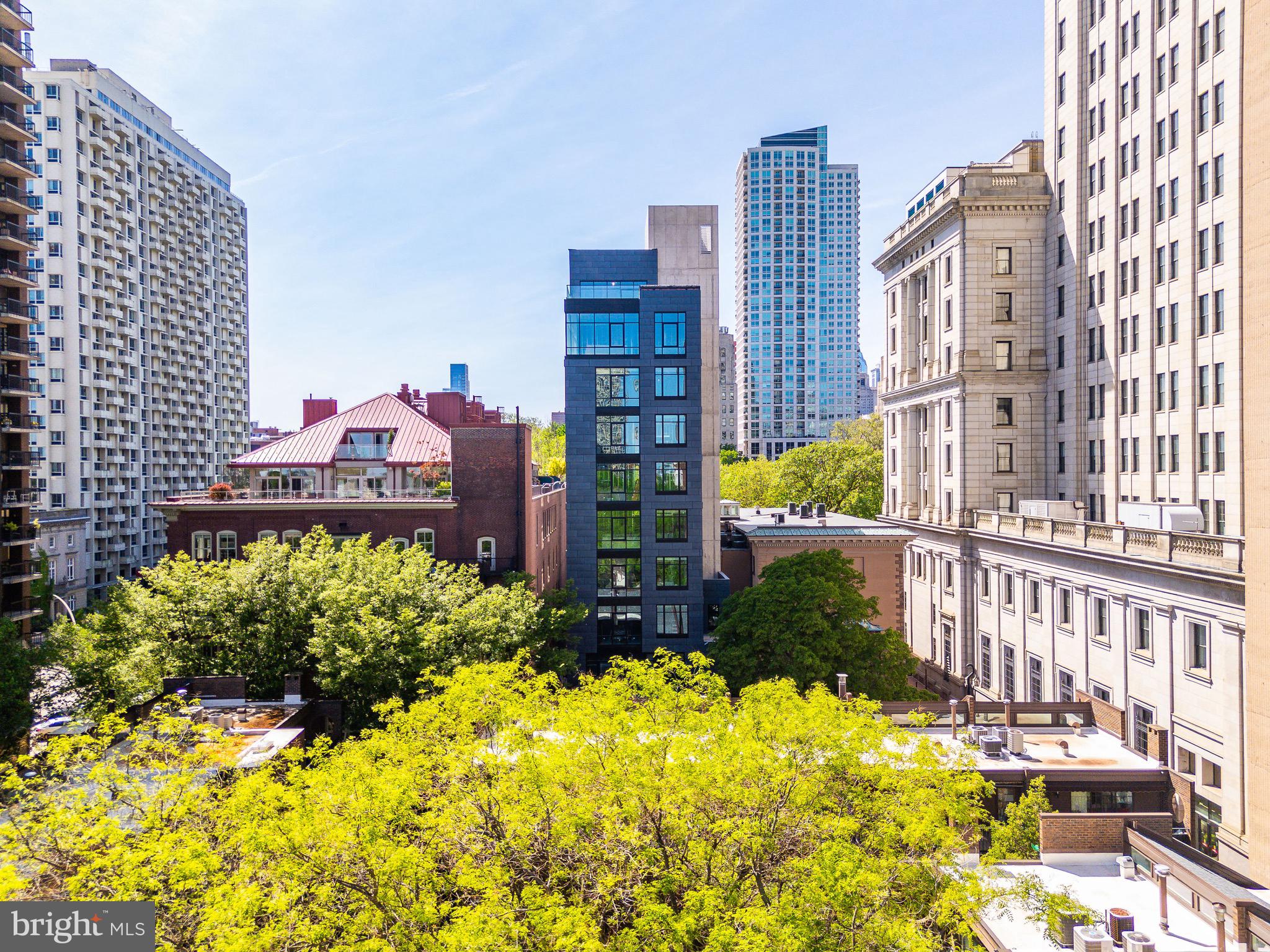 WASHINGTON SQ - Residential