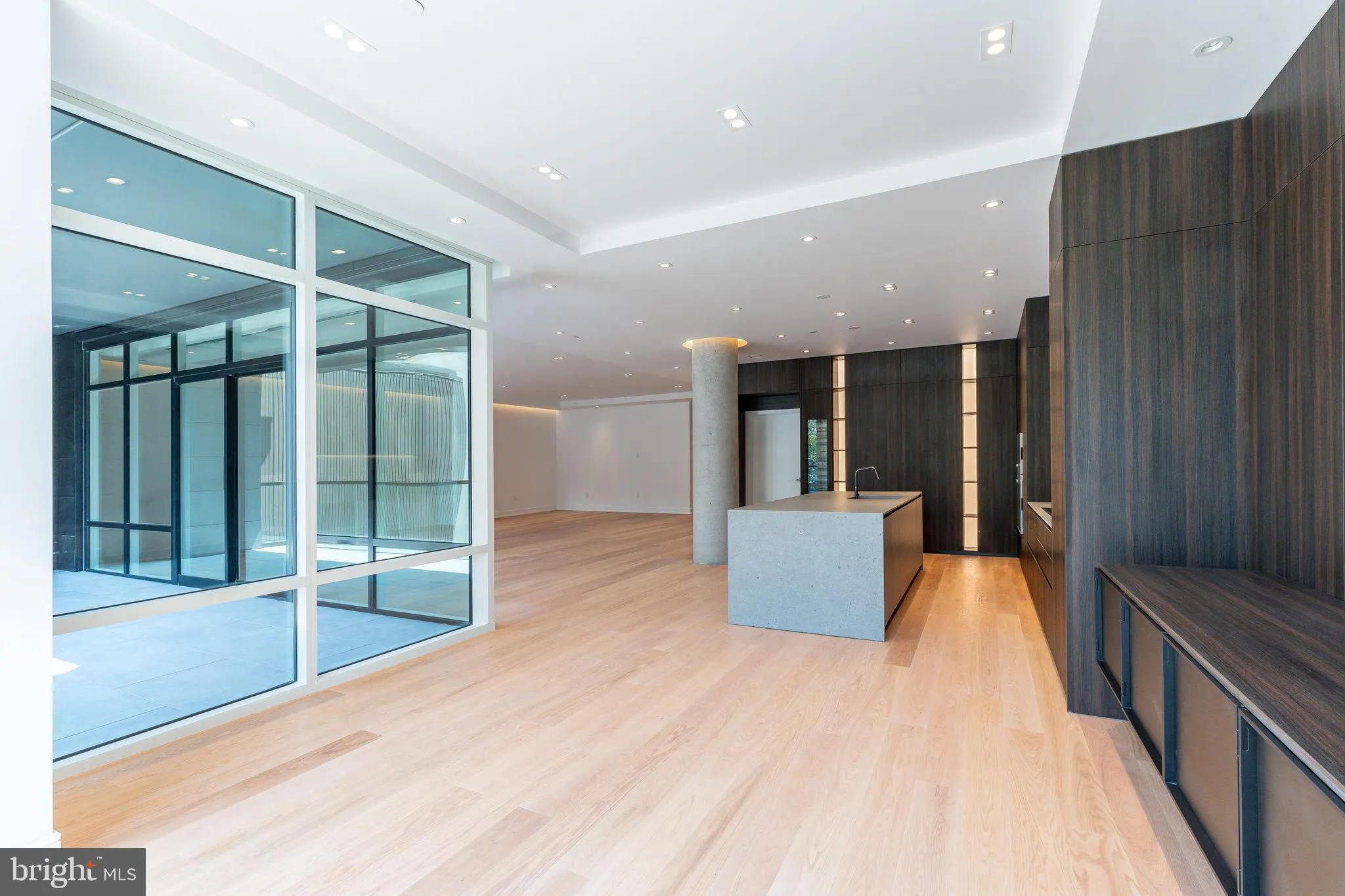 Philadelphia, Pennsylvania 19106, United States, 3 Bedrooms Bedrooms, ,4 BathroomsBathrooms,Residential,Active,121073