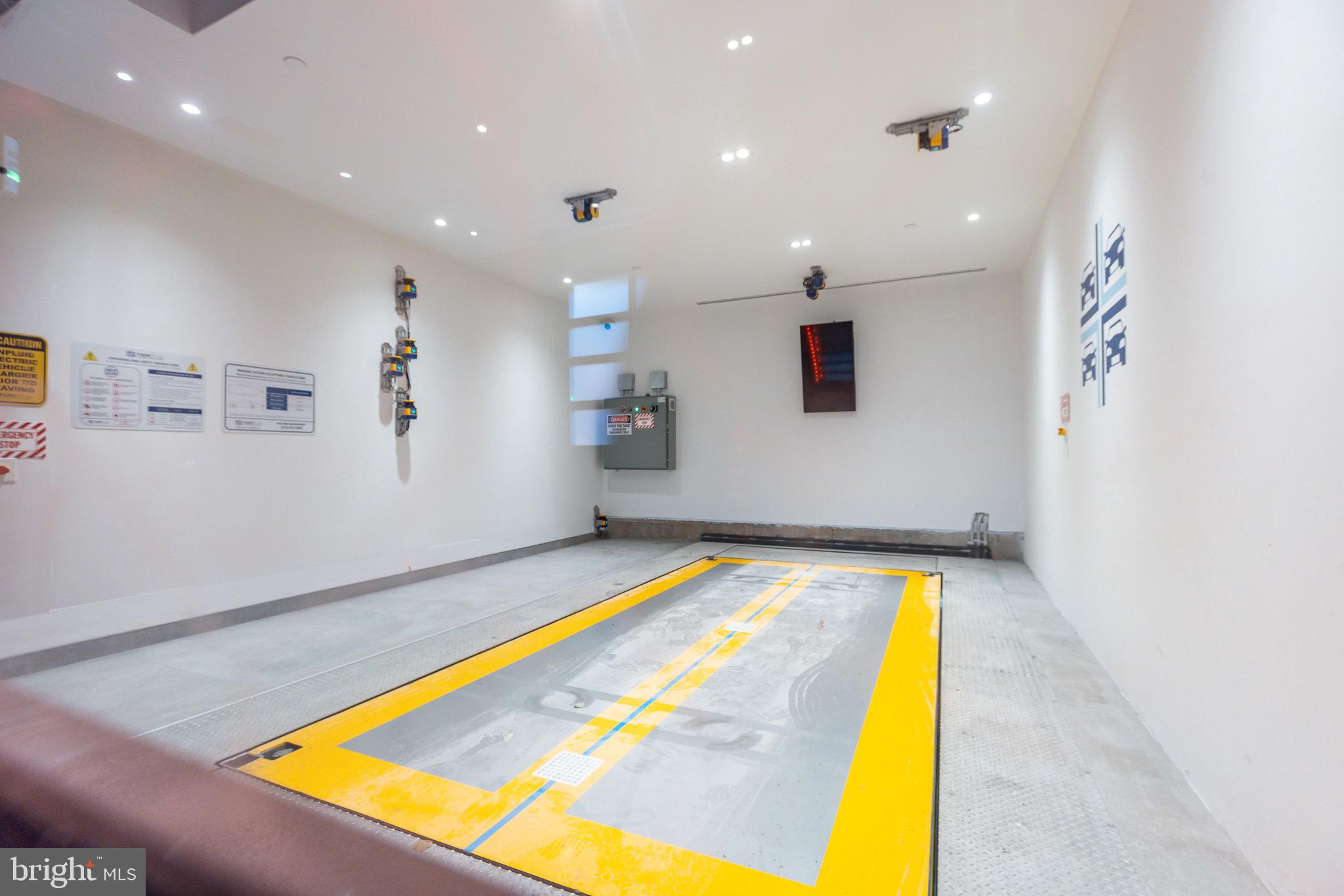 WASHINGTON SQ - Residential