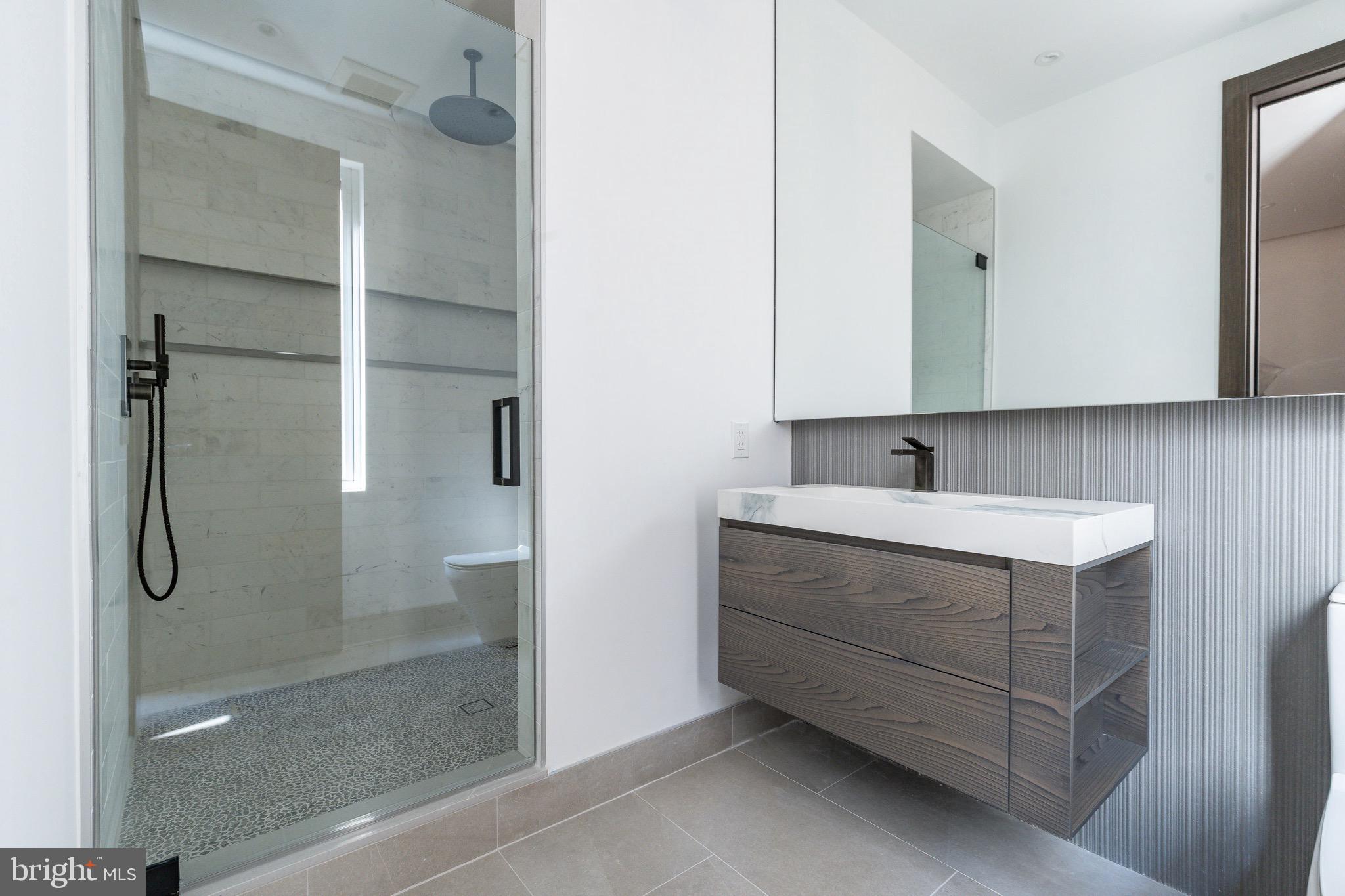 WASHINGTON SQ - Residential