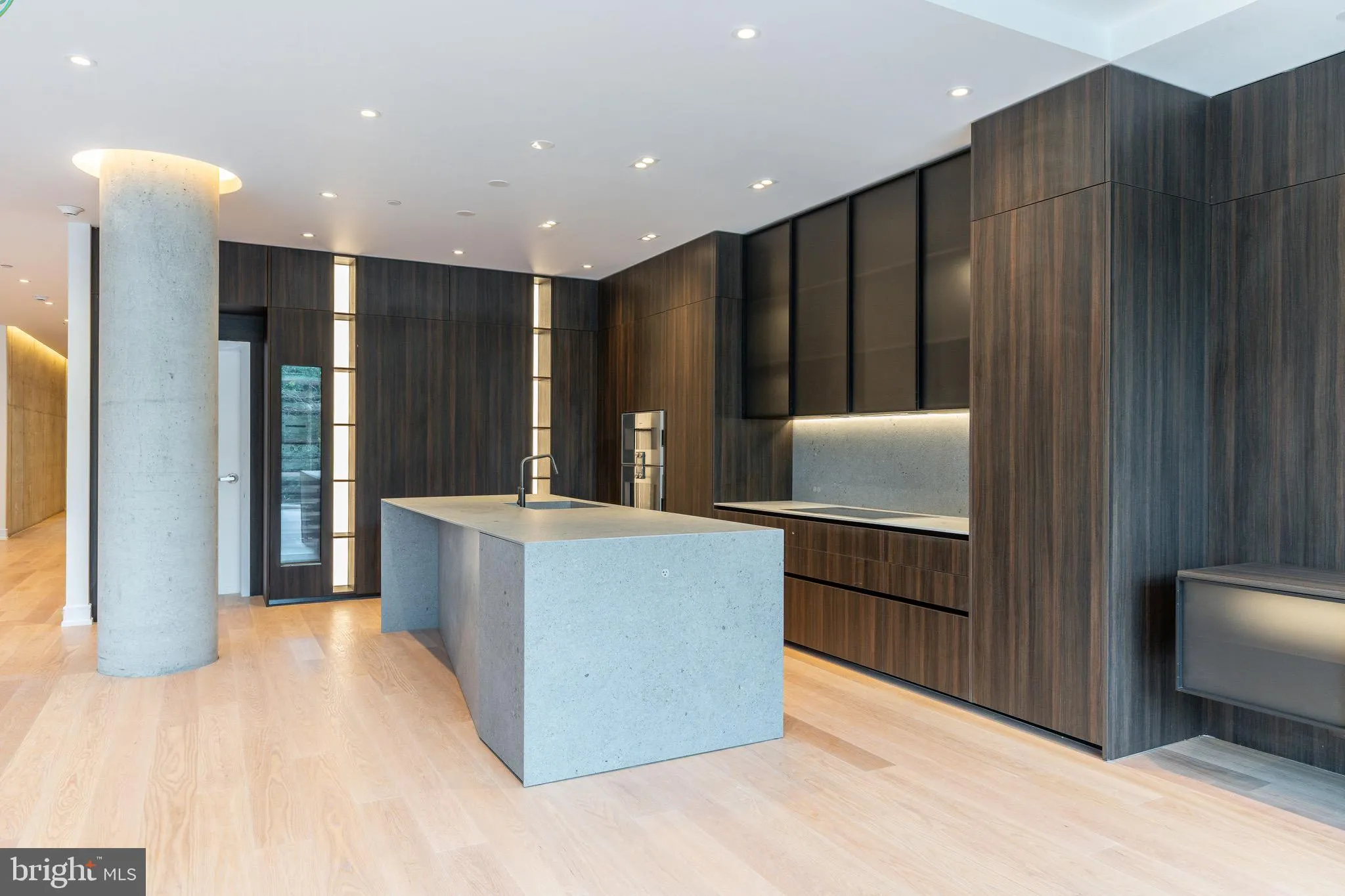 Philadelphia, Pennsylvania 19106, United States, 3 Bedrooms Bedrooms, ,4 BathroomsBathrooms,Residential,Active,121073