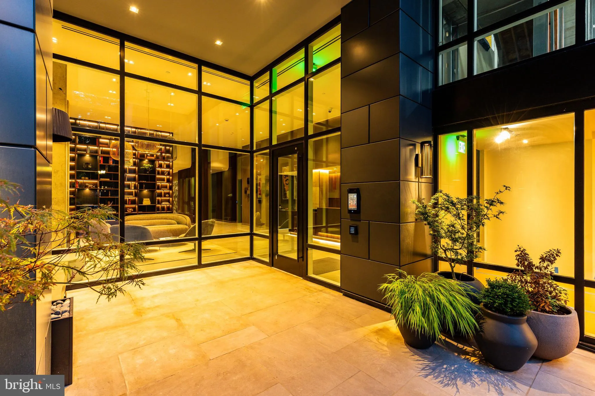 Philadelphia, Pennsylvania 19106, United States, 3 Bedrooms Bedrooms, ,4 BathroomsBathrooms,Residential,Active,121073