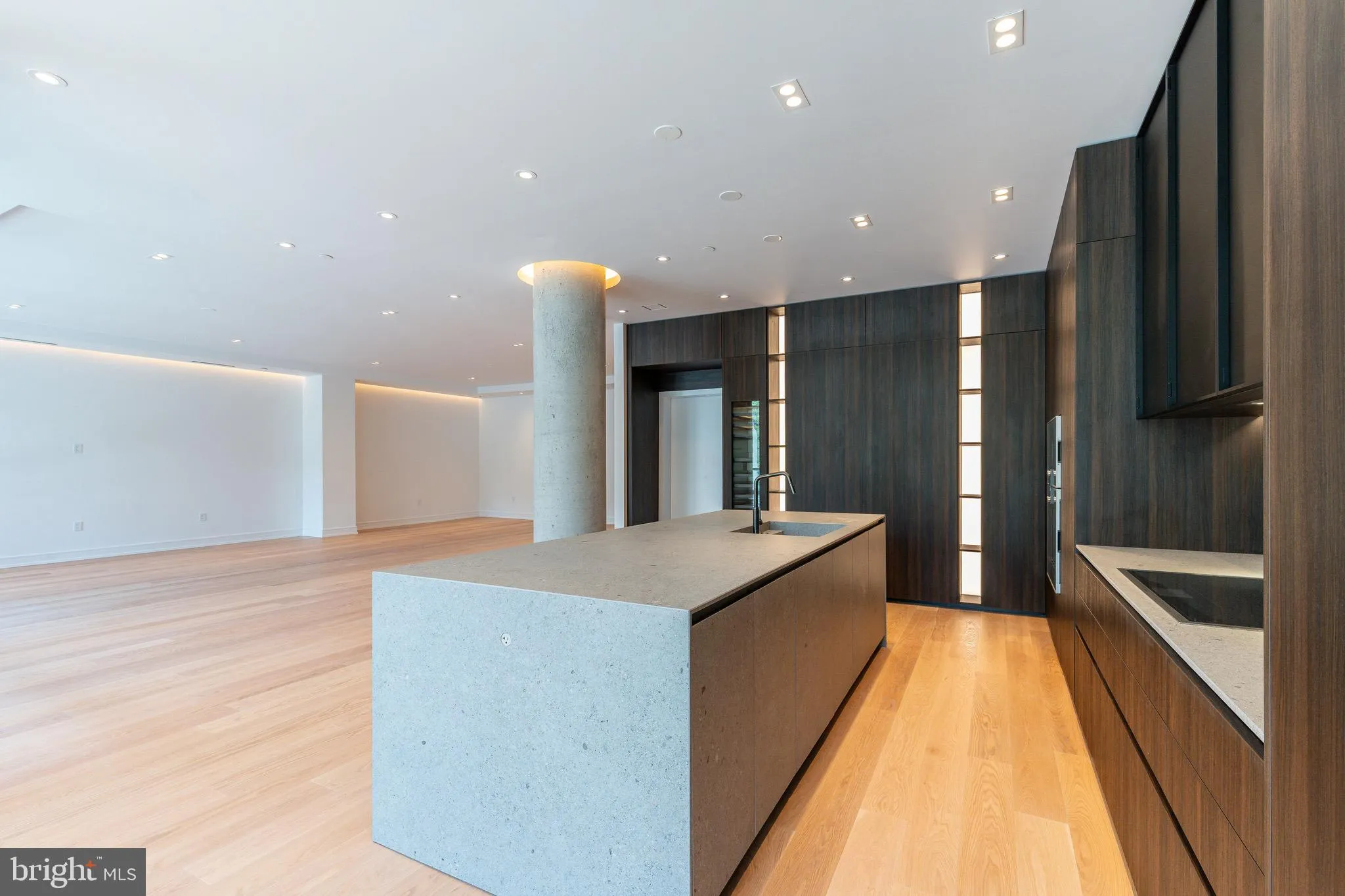 Philadelphia, Pennsylvania 19106, United States, 3 Bedrooms Bedrooms, ,4 BathroomsBathrooms,Residential,Active,121073