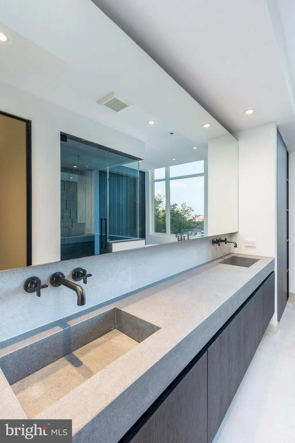 Philadelphia, Pennsylvania 19106, United States, 3 Bedrooms Bedrooms, ,4 BathroomsBathrooms,Residential,Active,121073