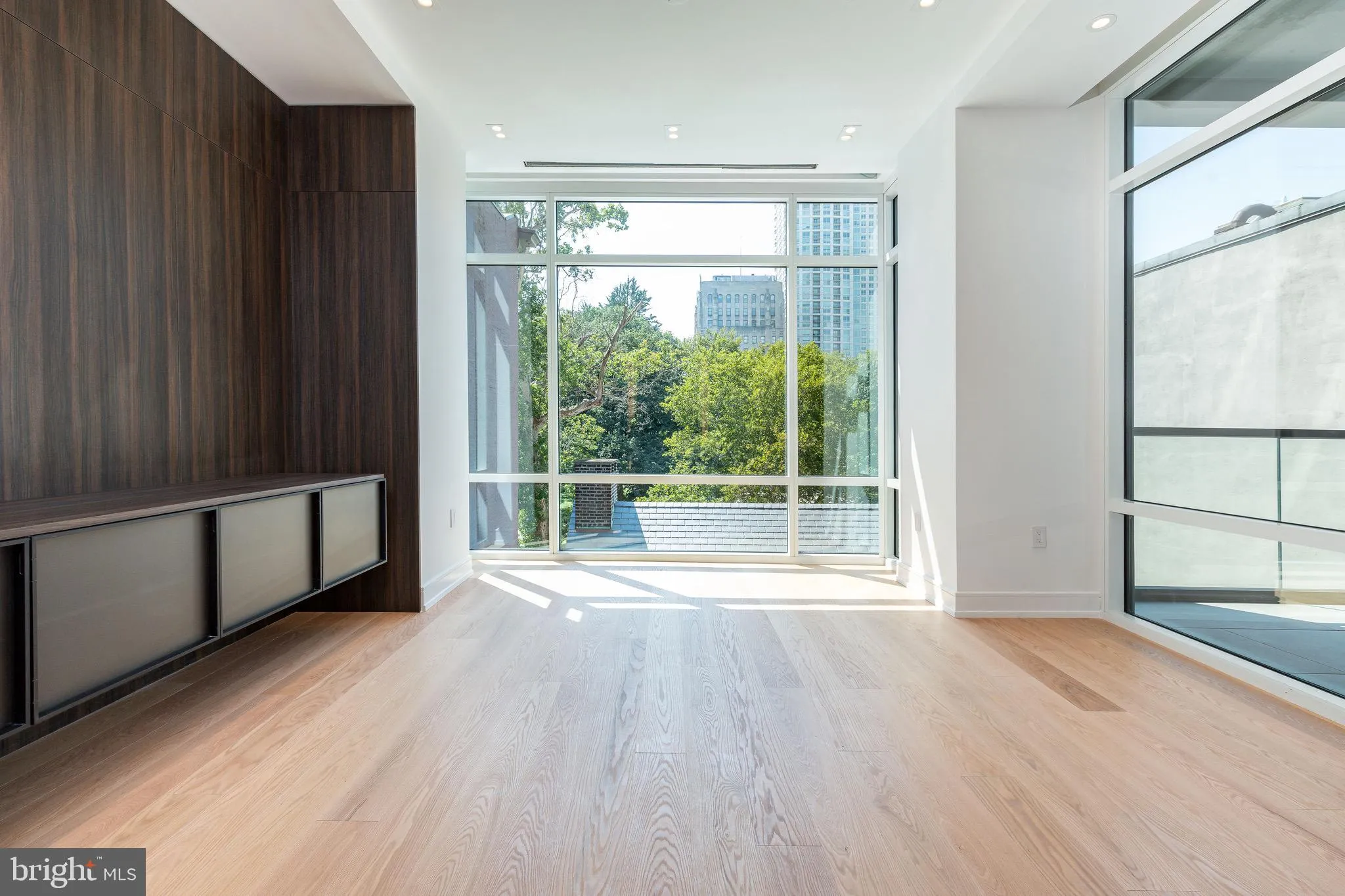 Philadelphia, Pennsylvania 19106, United States, 3 Bedrooms Bedrooms, ,4 BathroomsBathrooms,Residential,Active,121073