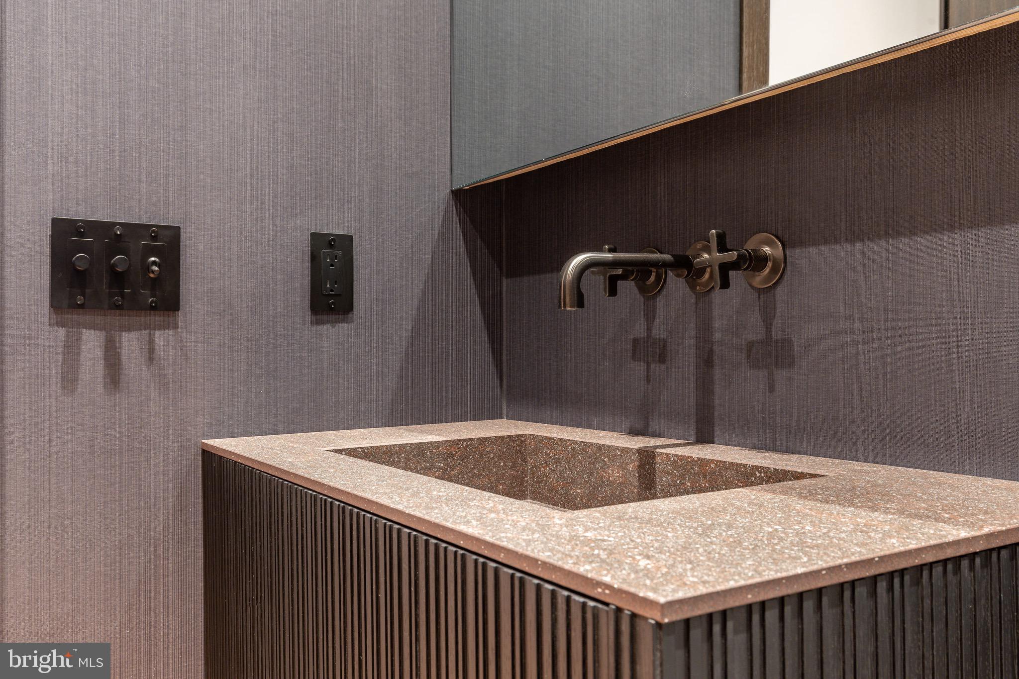 WASHINGTON SQ - Residential