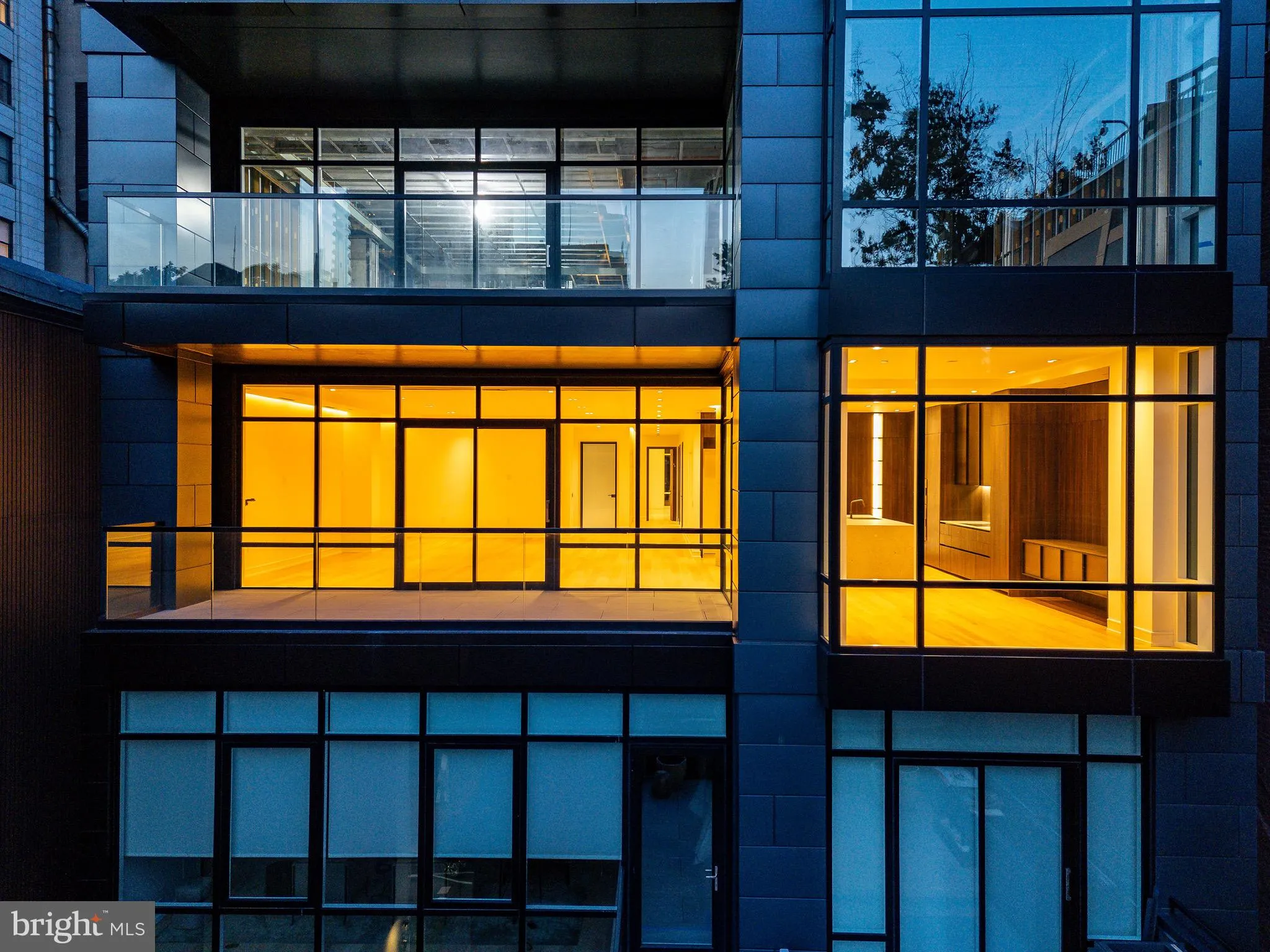 Philadelphia, Pennsylvania 19106, United States, 3 Bedrooms Bedrooms, ,4 BathroomsBathrooms,Residential,Active,121073