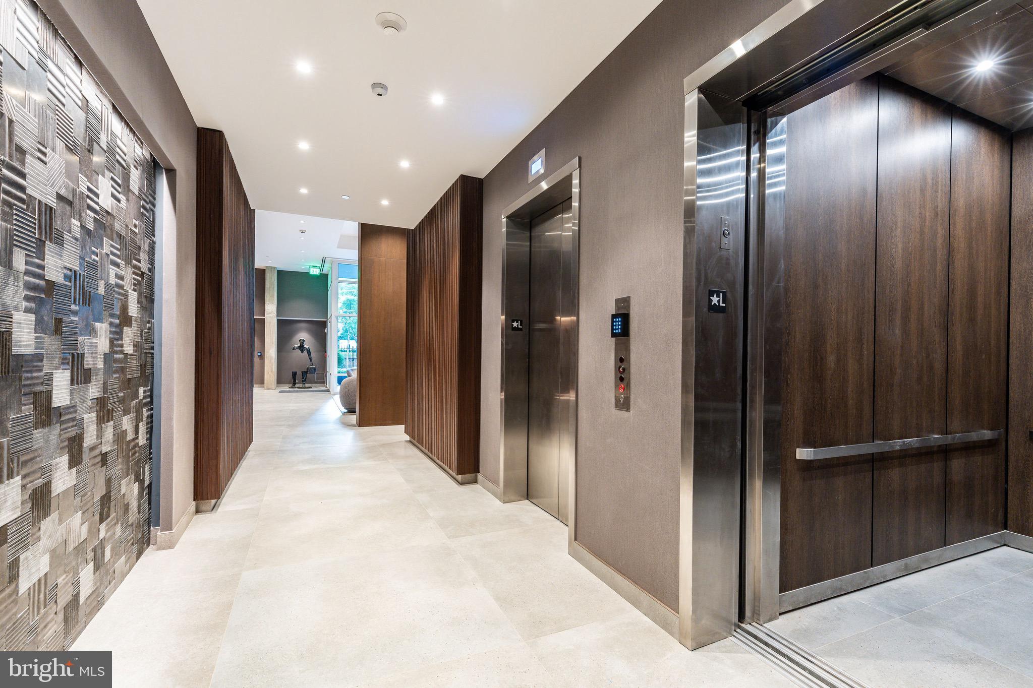 WASHINGTON SQ - Residential